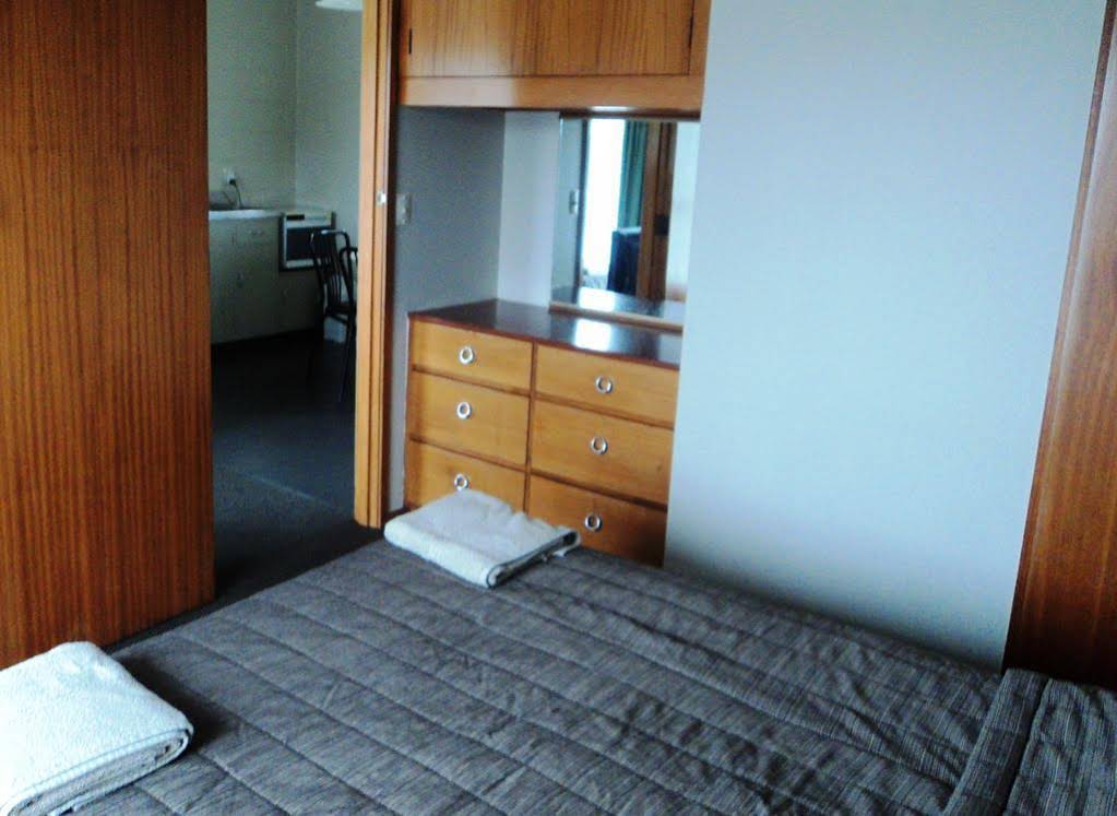 The Magpie- Hawkes Bay Motel