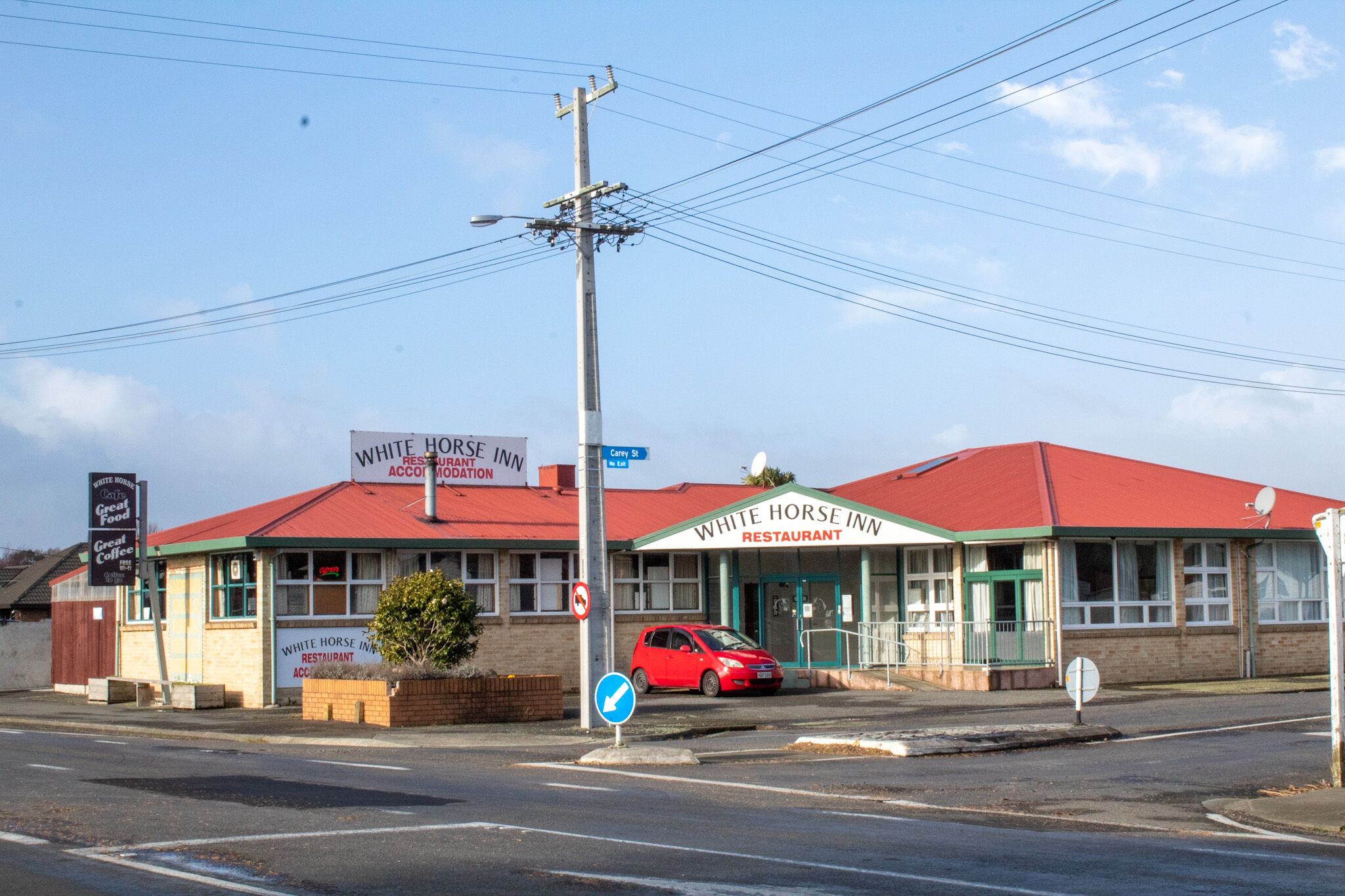 White Horse Inn Restaurant & Motel