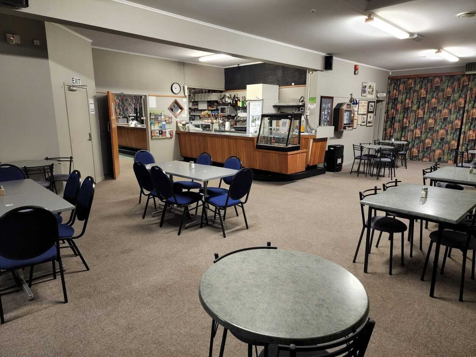 White Horse Inn Restaurant & Motel