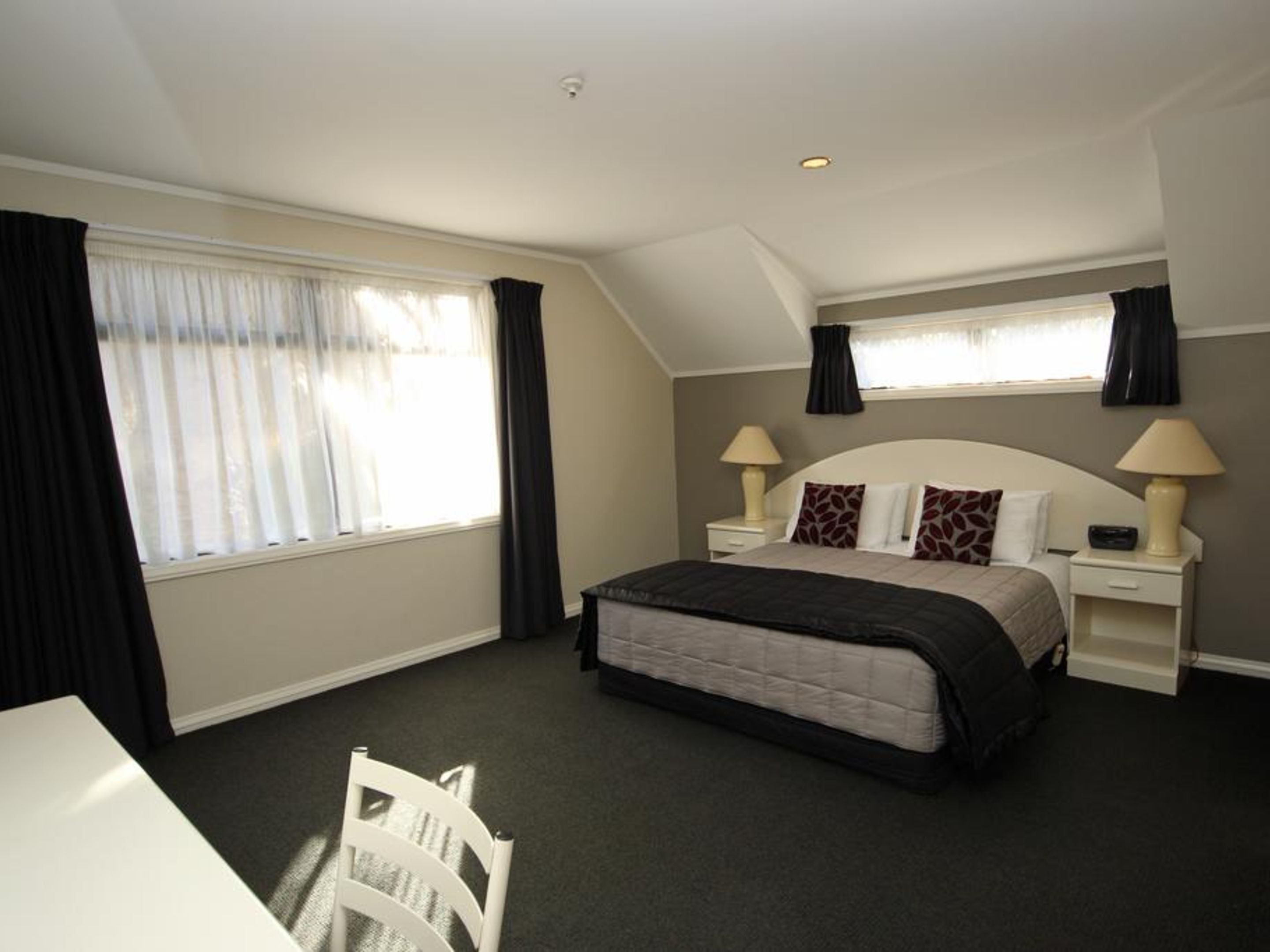 Champers Motor Inn