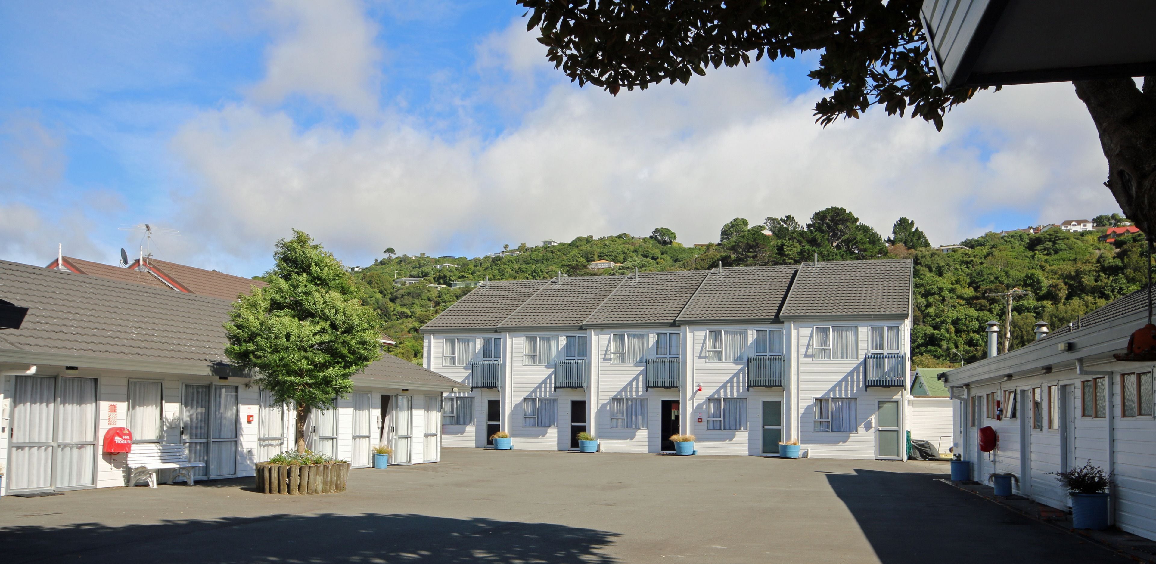 Hotel Midway Pacifica Lodge