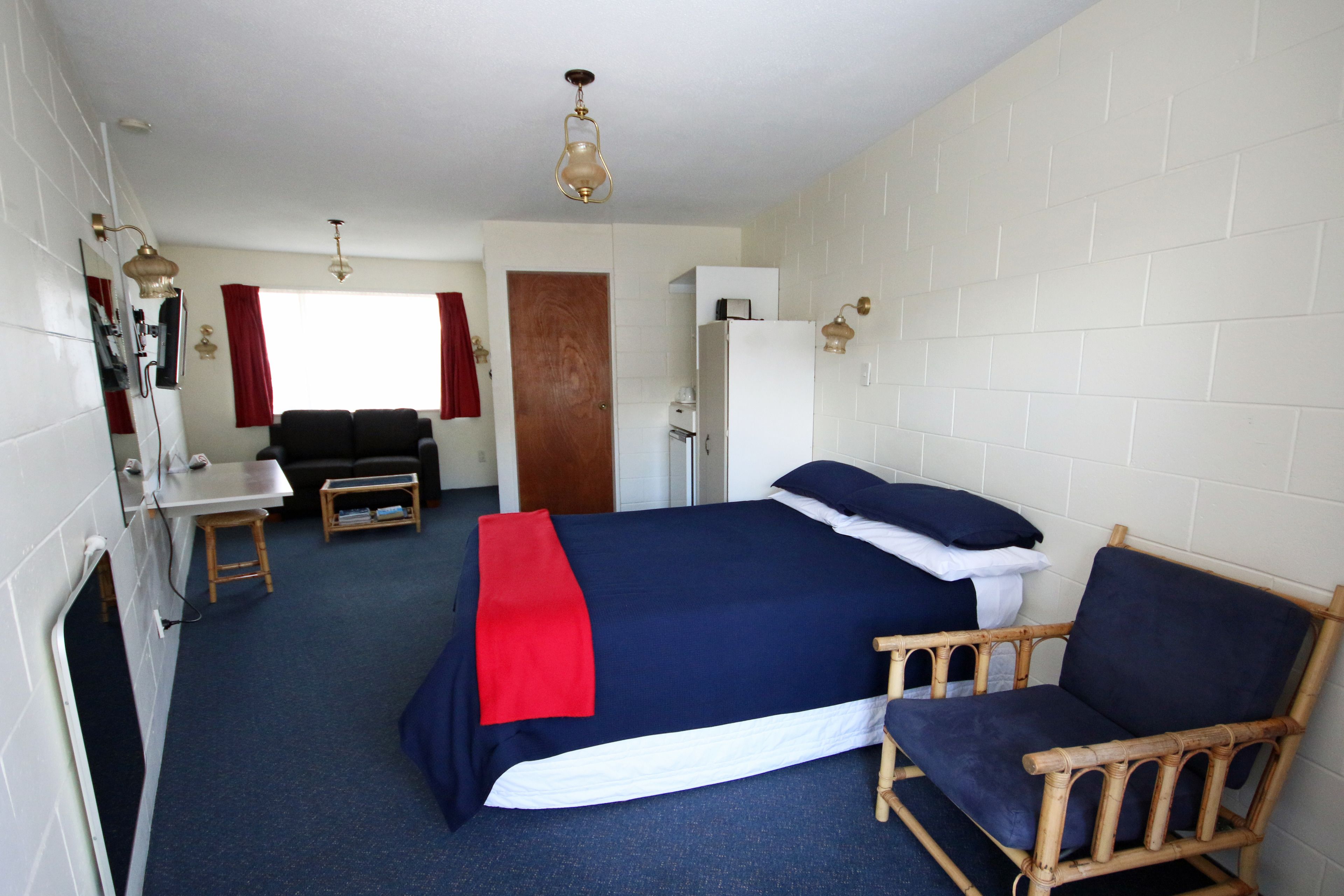 Hotel Midway Pacifica Lodge