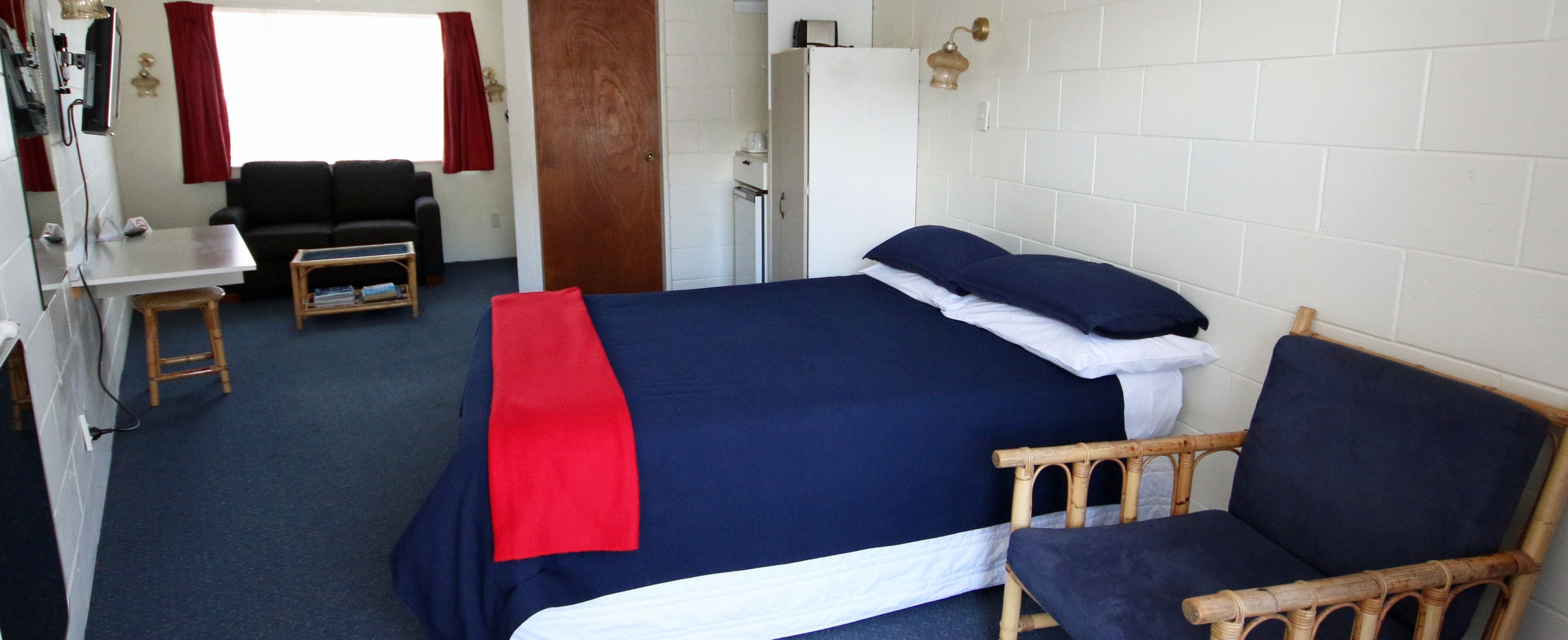 Hotel Midway Pacifica Lodge