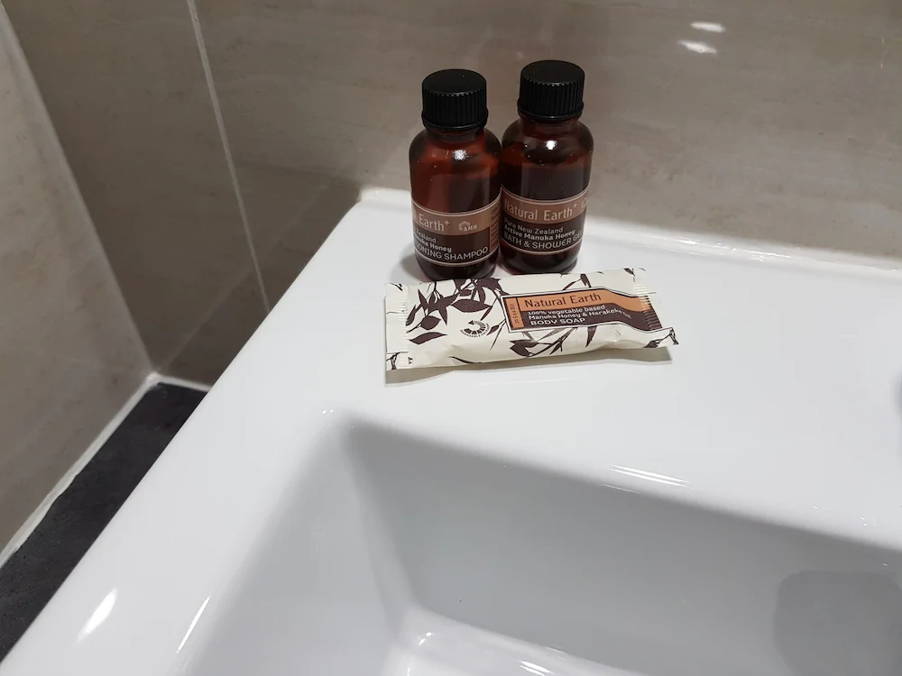 Airport Palms Hotel
