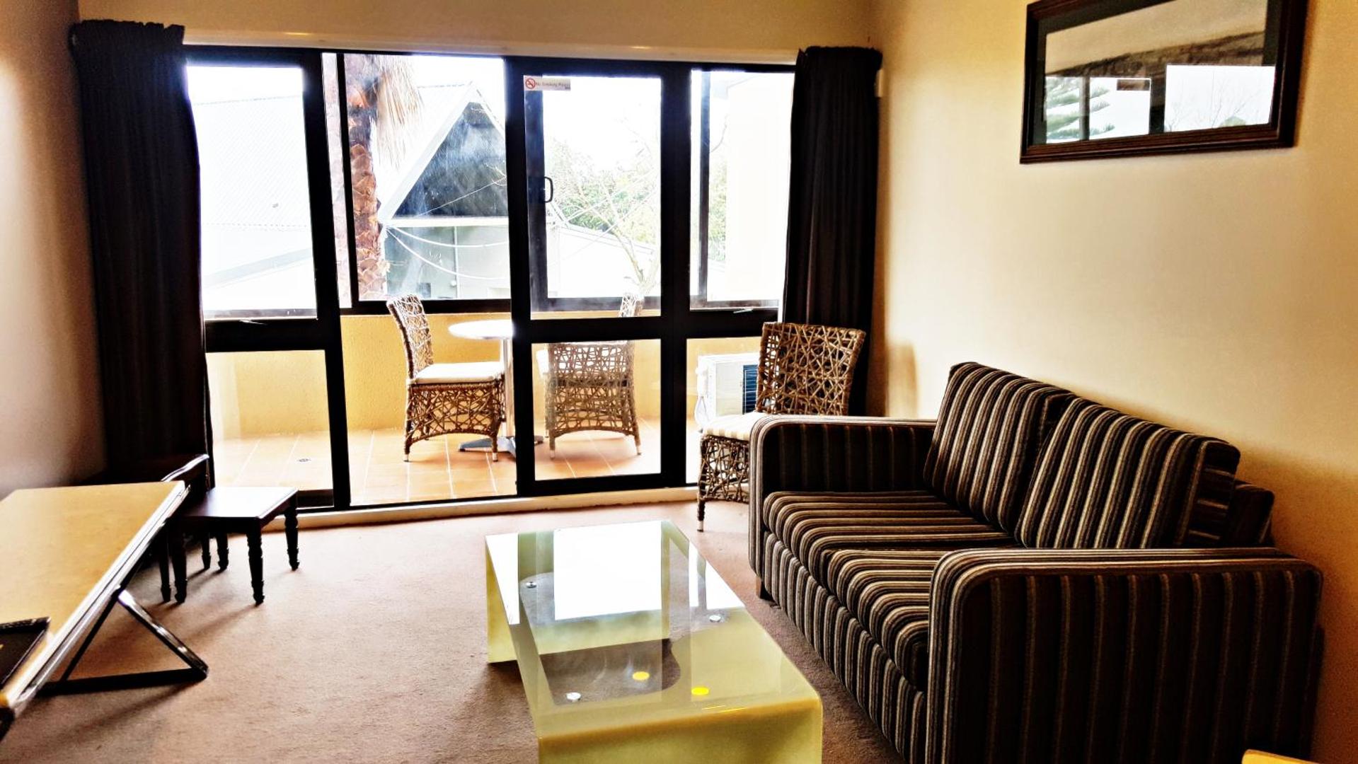 Auckland Airport Kiwi Hotel