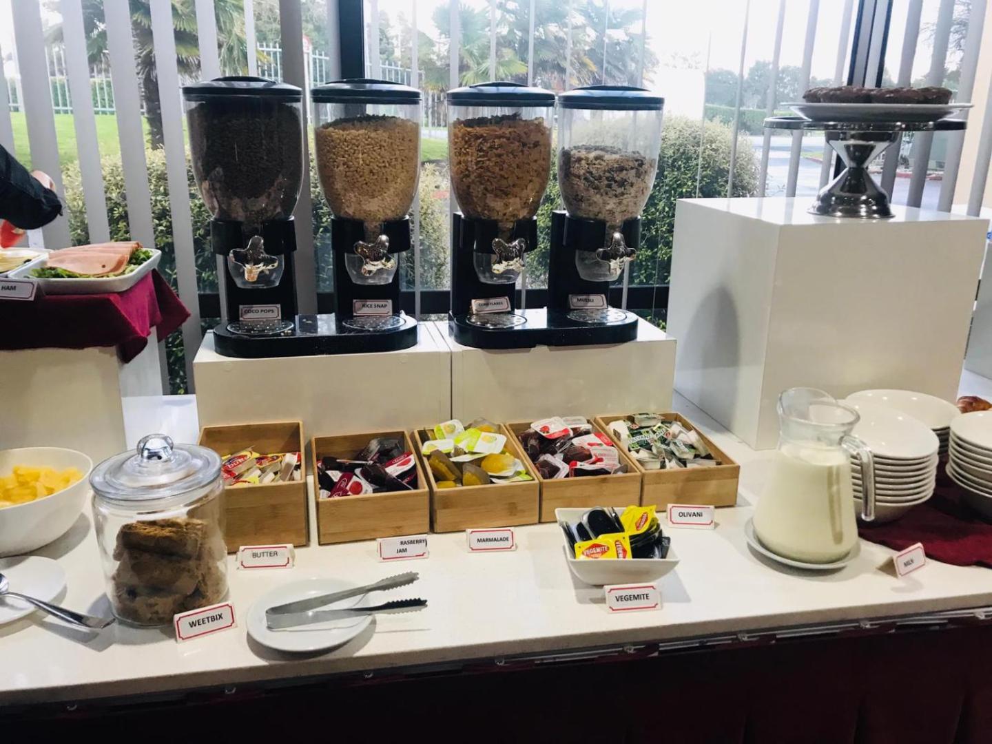 Auckland Airport Kiwi Hotel