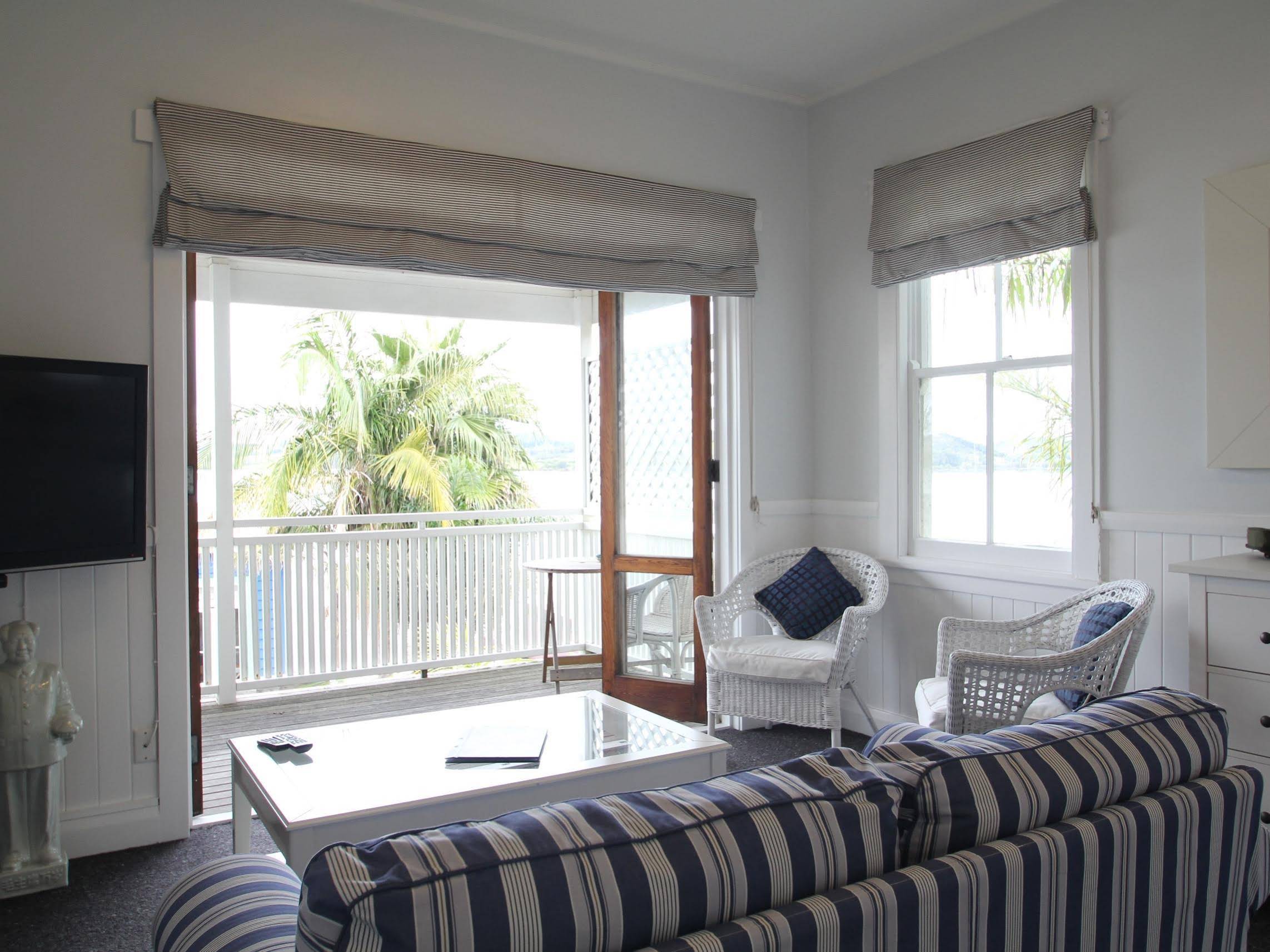 Mangonui Waterfront Apartments Motel