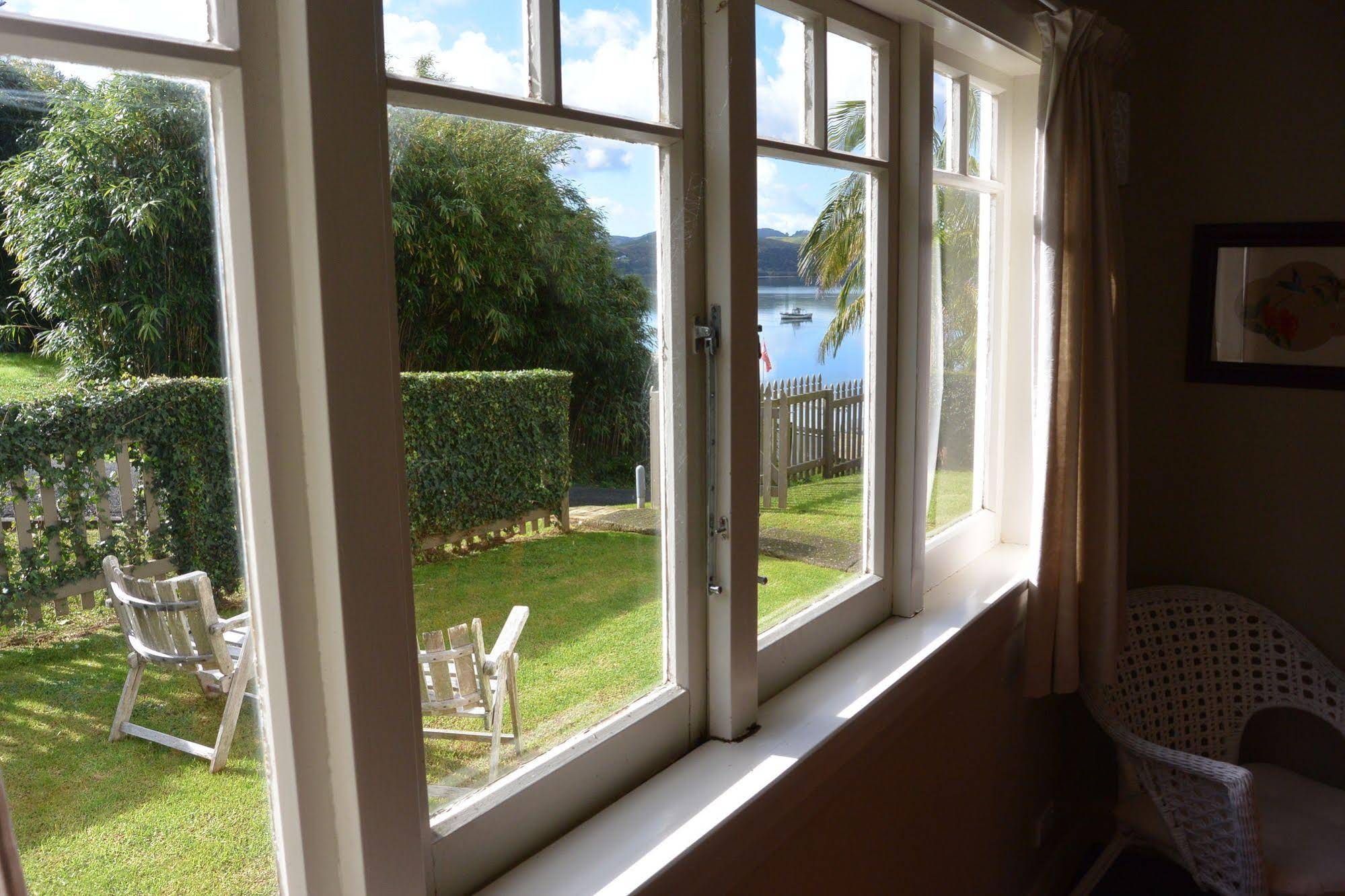 Mangonui Waterfront Apartments Motel