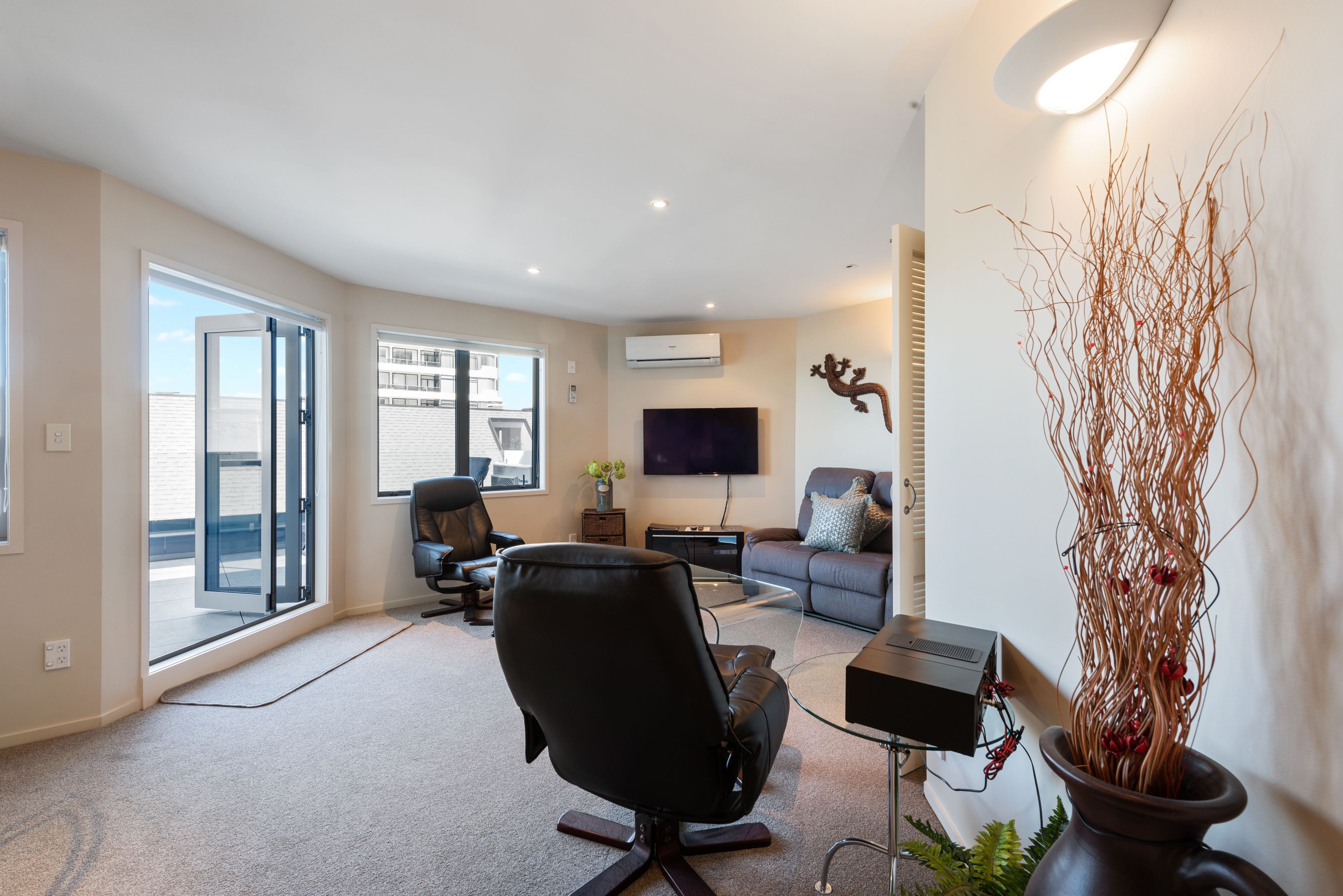 The Pavilions Beachfront Apartments