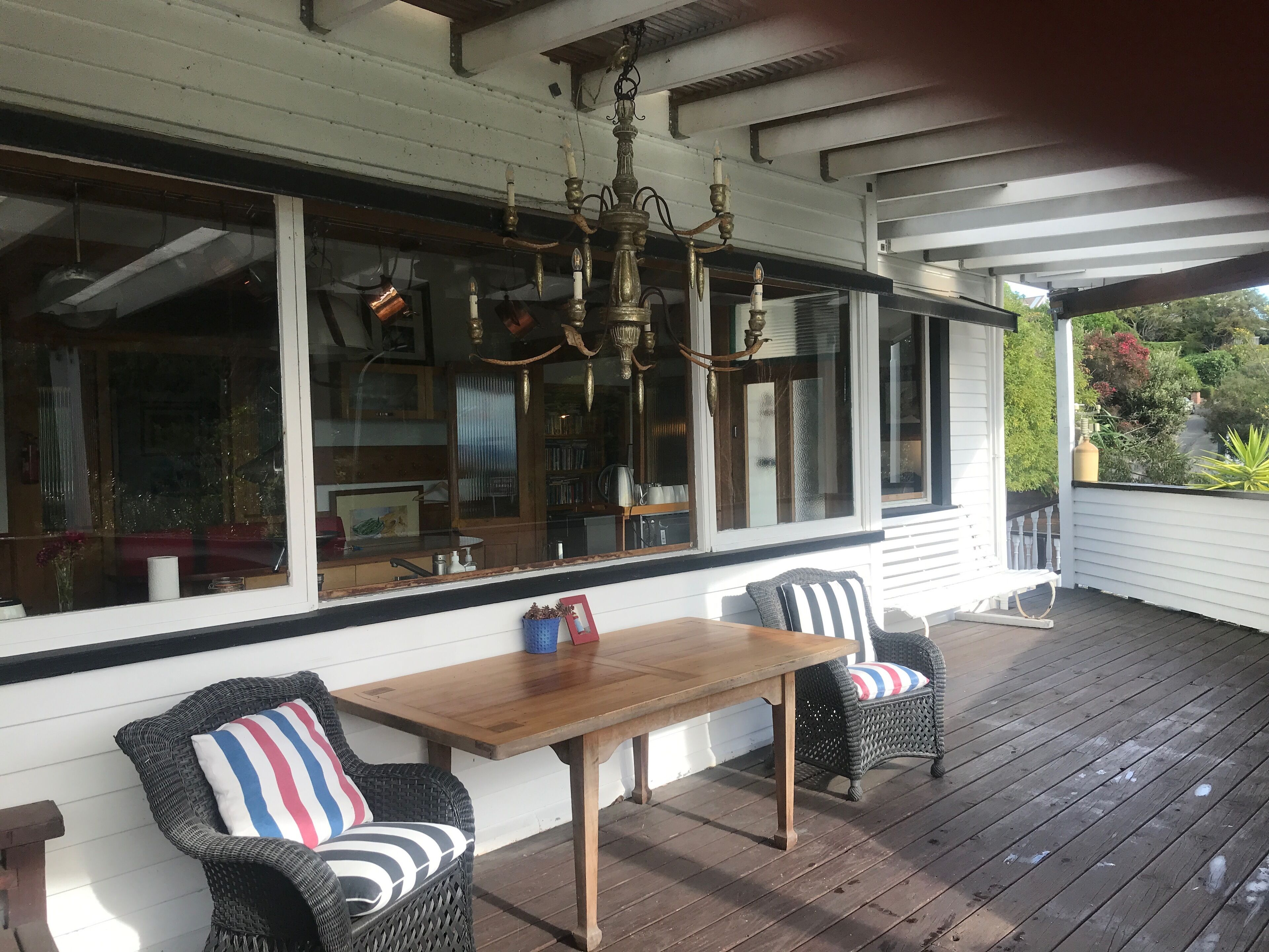 Bluff Hill Lighthouse B&B