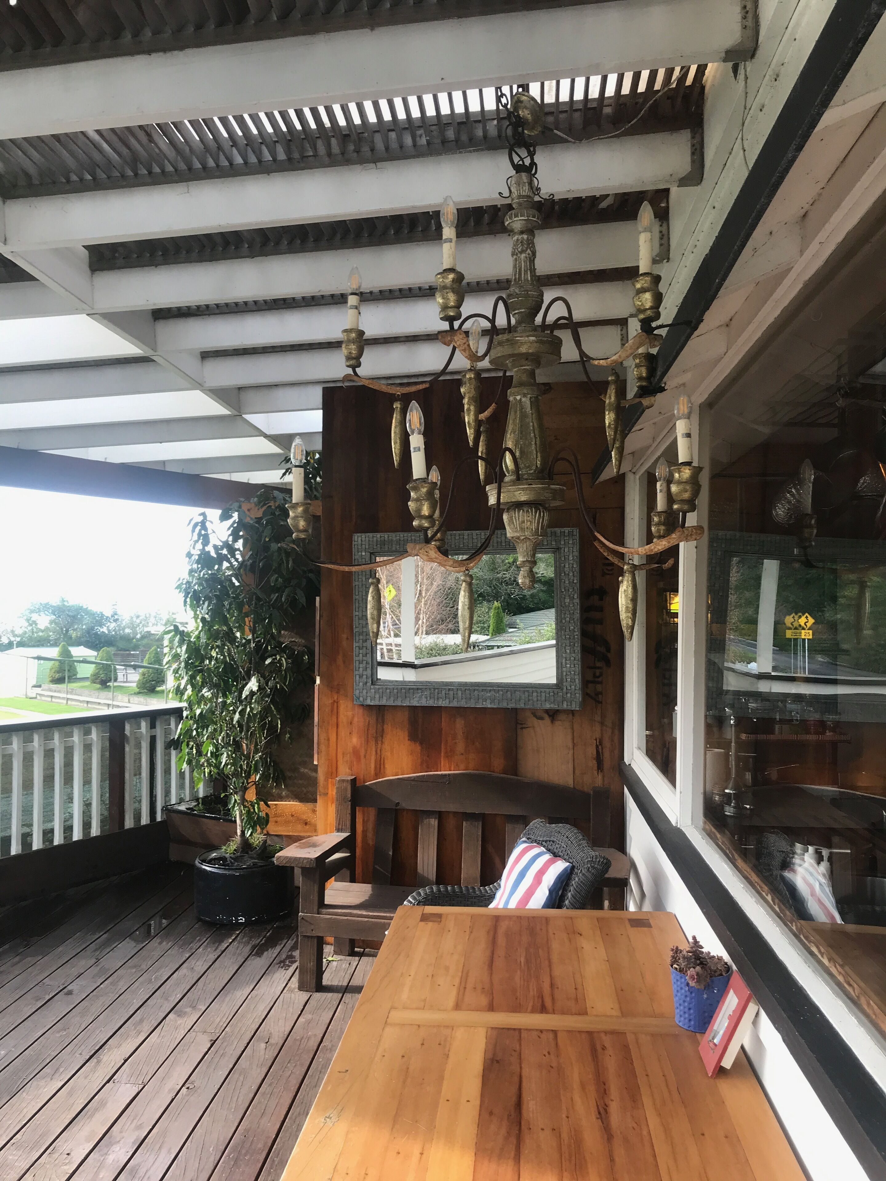Bluff Hill Lighthouse B&B