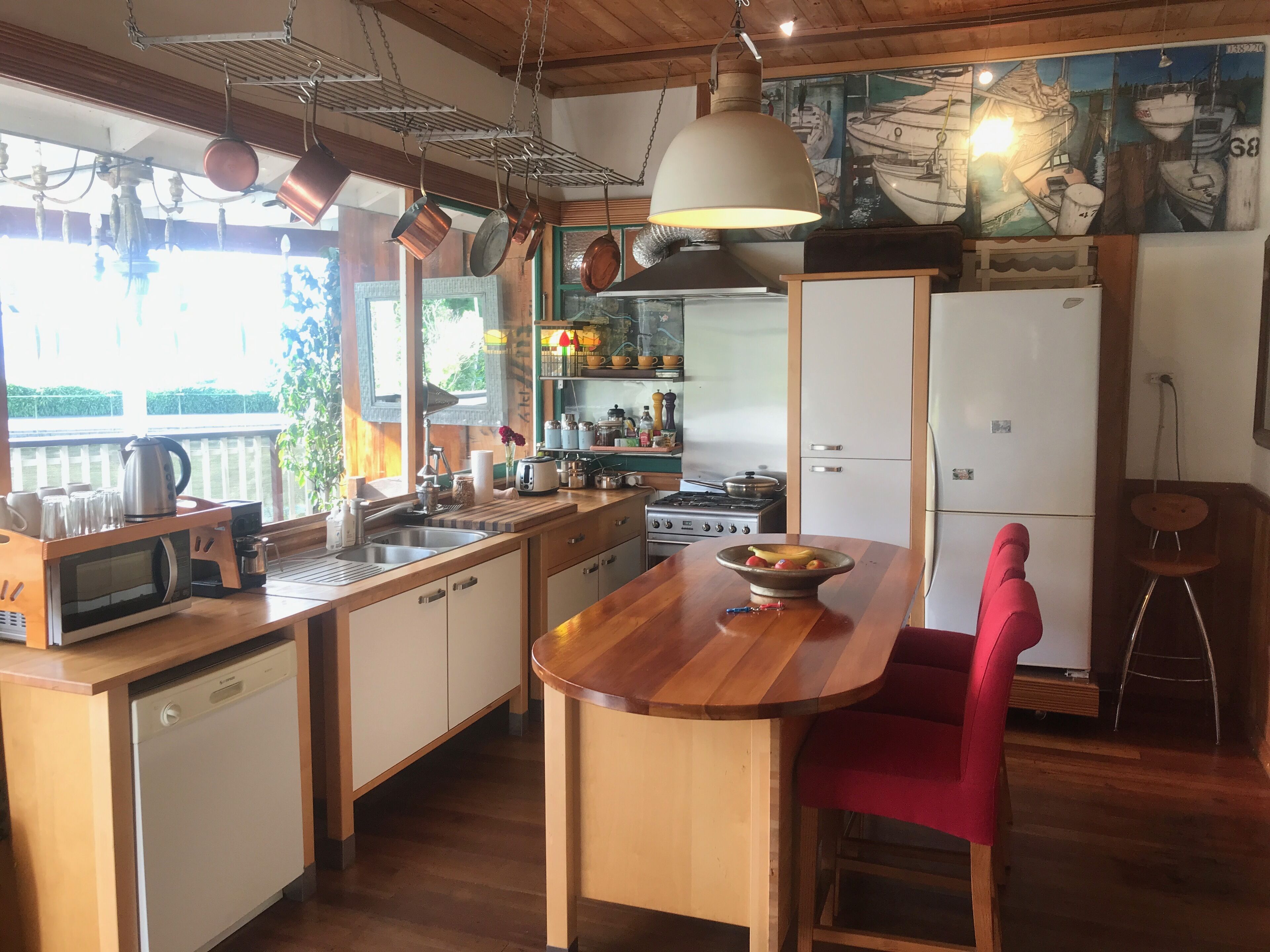 Bluff Hill Lighthouse B&B