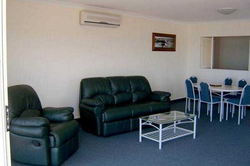 Breakwater Apartments