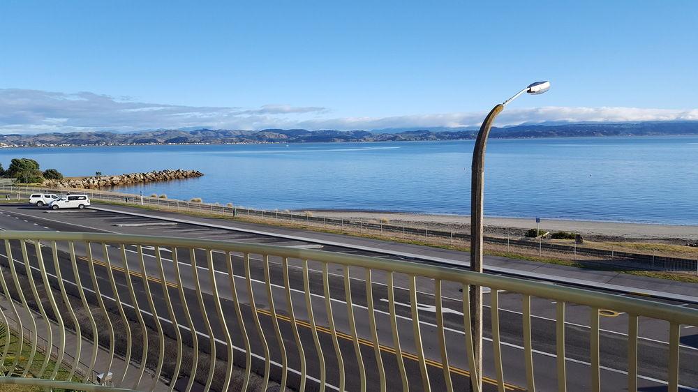 Breakwater Apartments