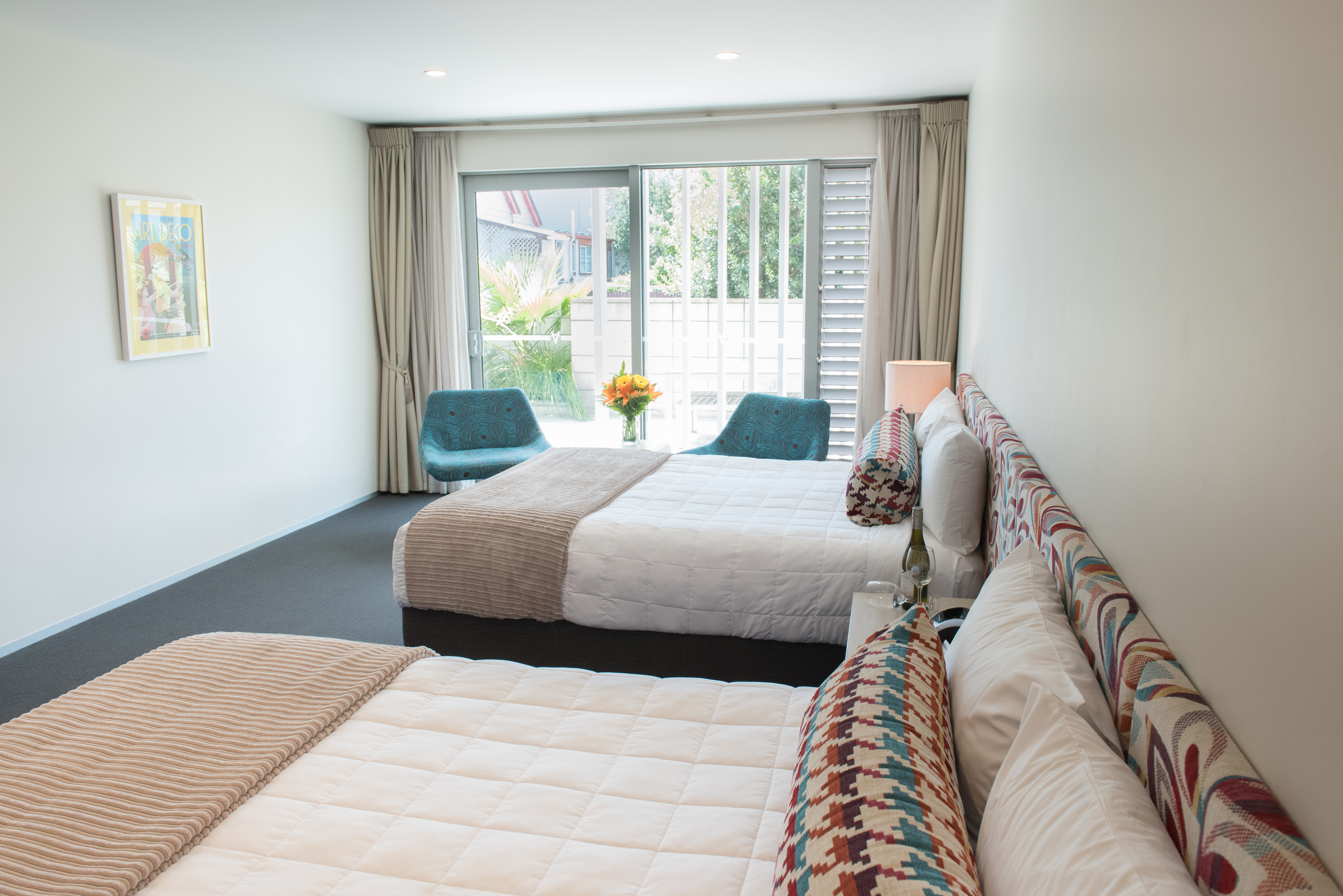 Navigate Seaside Hotel & Apartments