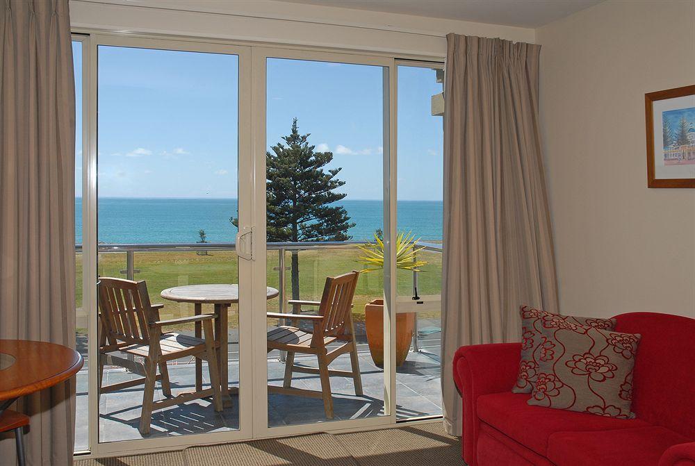 Pebble Beach Motor Inn