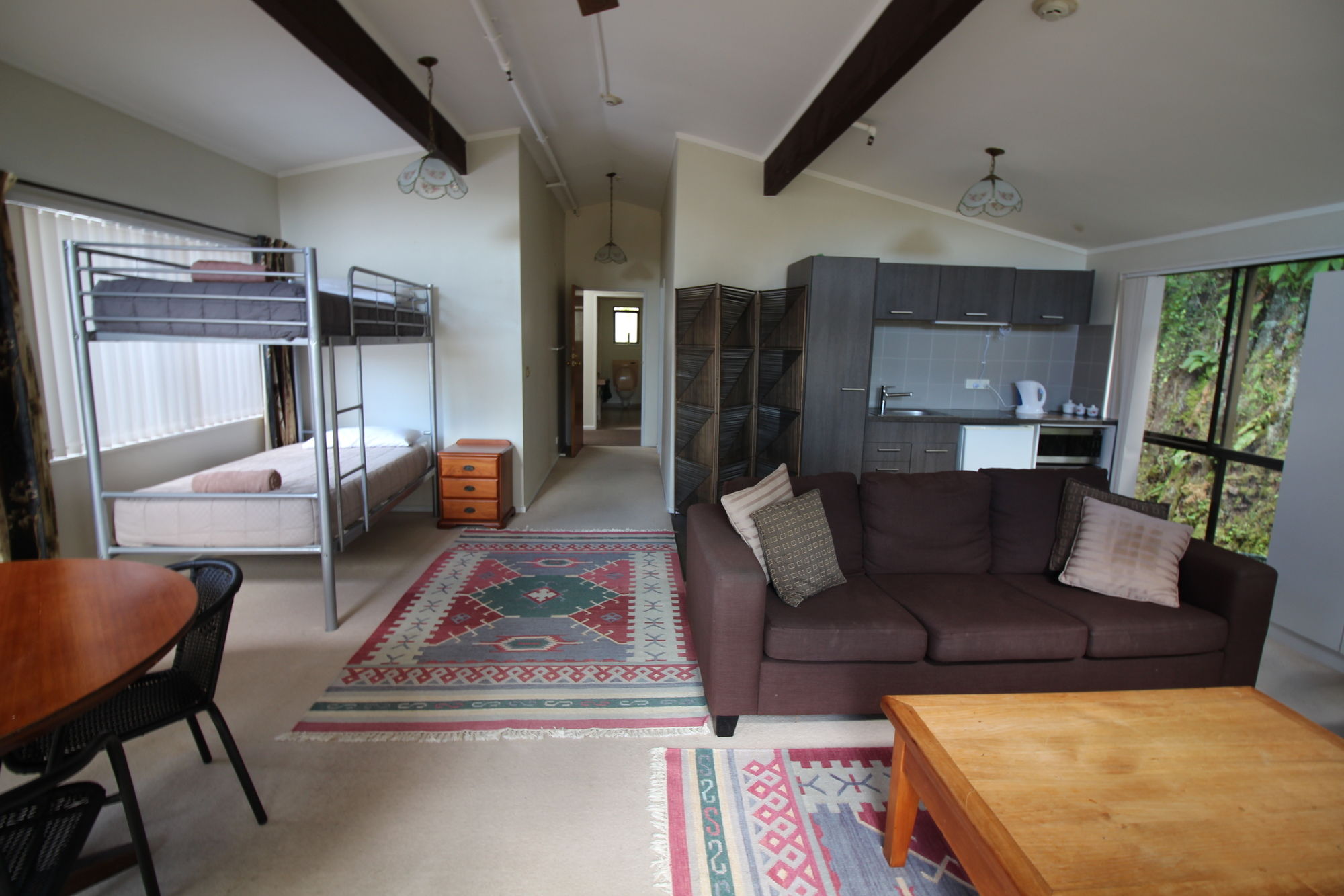 Sunflower Lodge