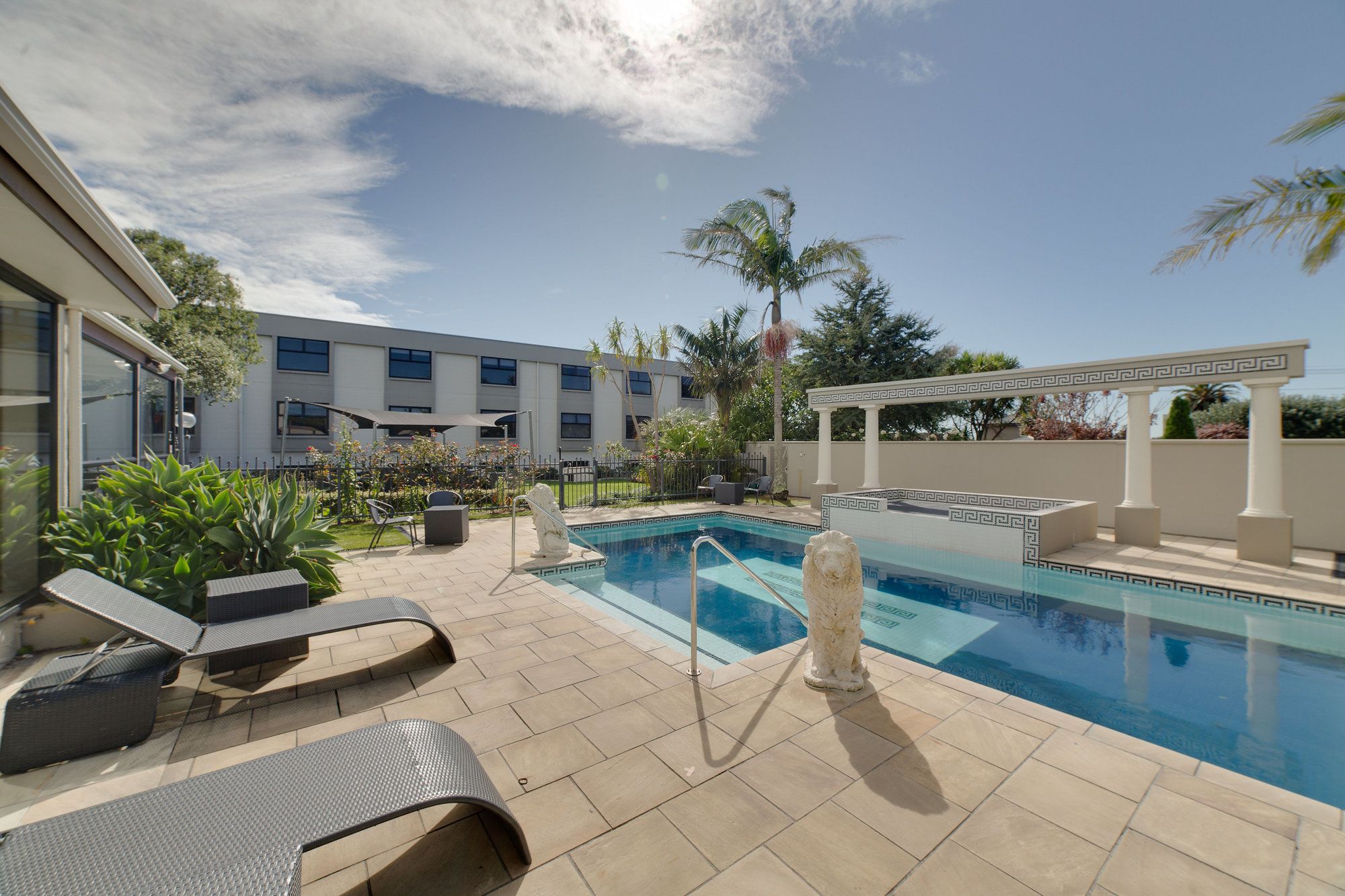 The Devon Hotel & Conference Center