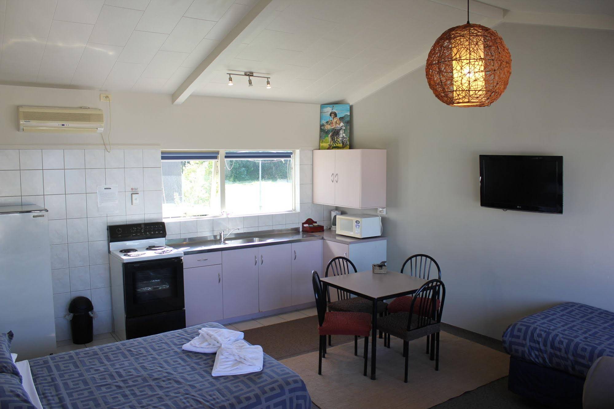 Jack and Di’s Motel Lodge