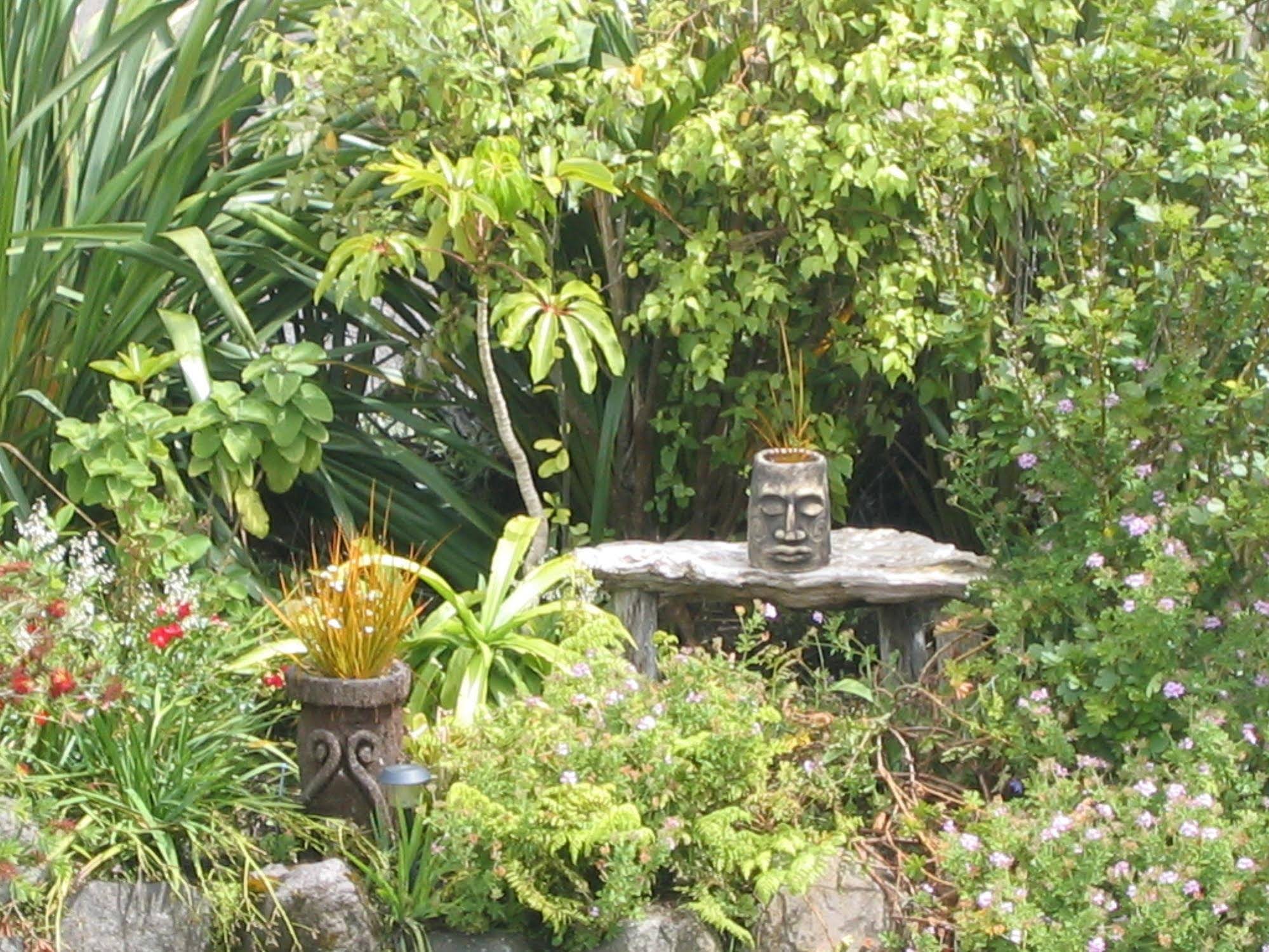 Moanarua Beach Cottage