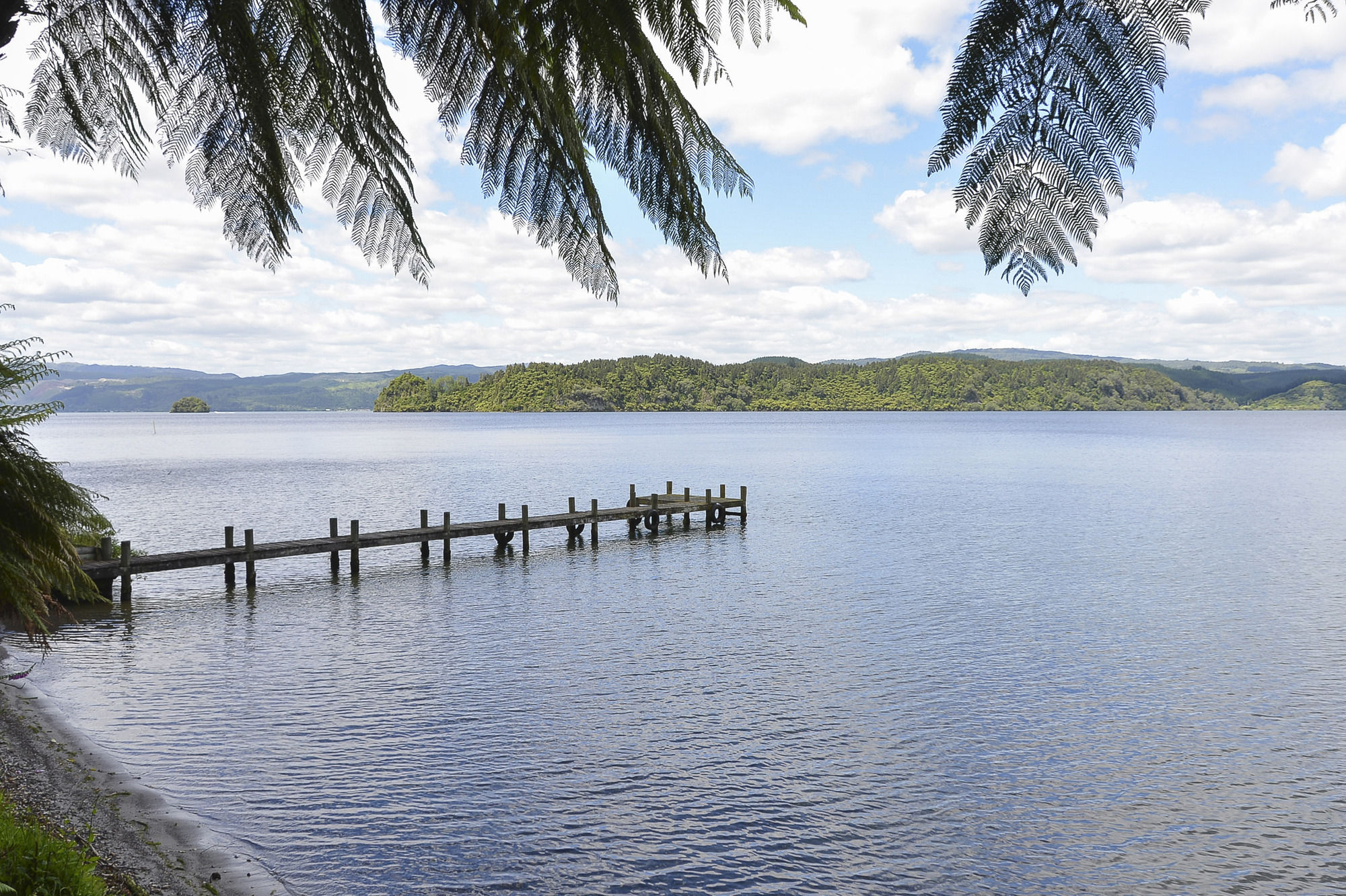 Lakefront Holiday Home