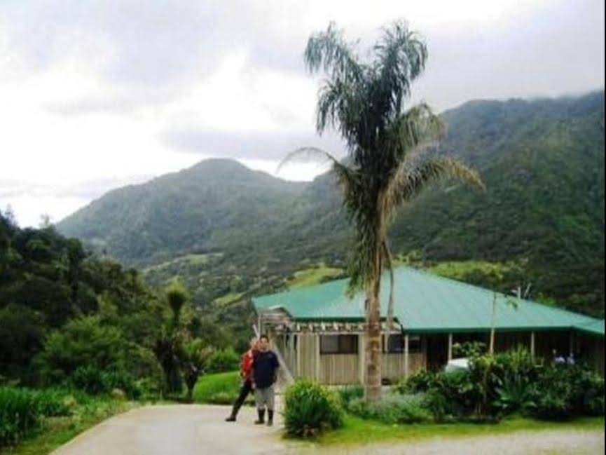 Waiotemarama Falls Lodge