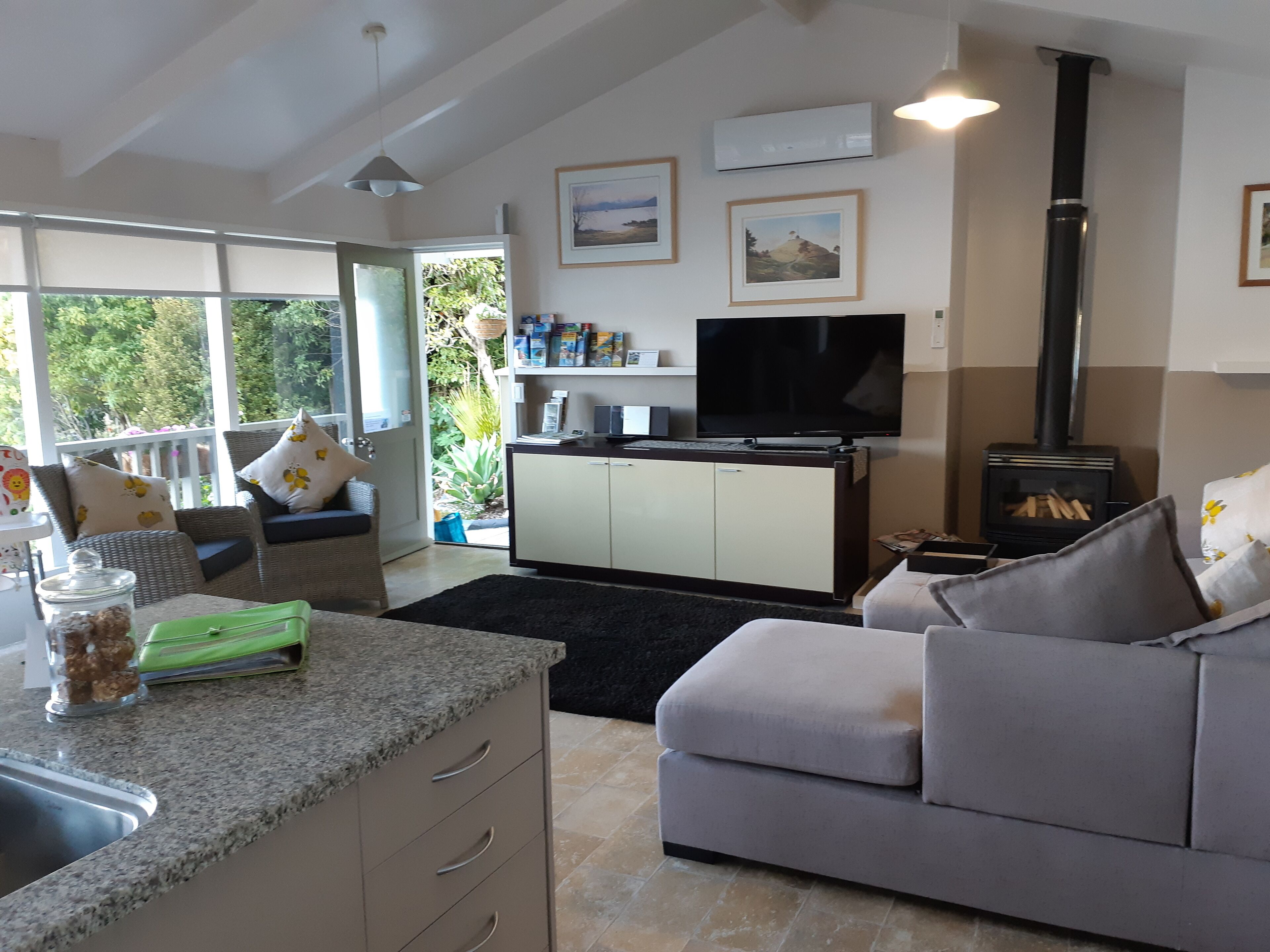 Waters Edge Holiday Home