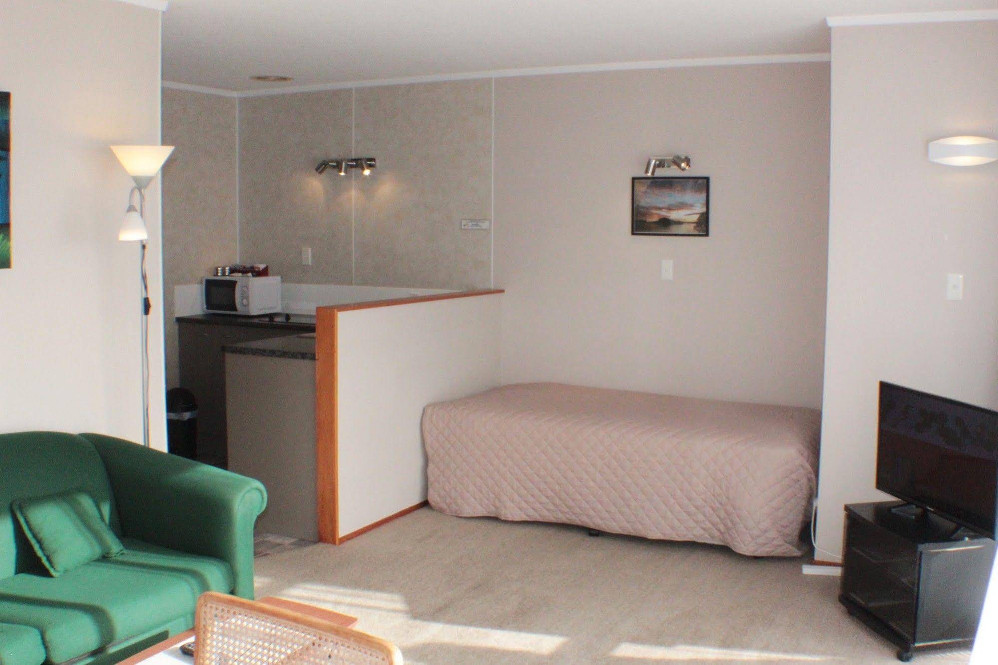 Ala Moana Motel