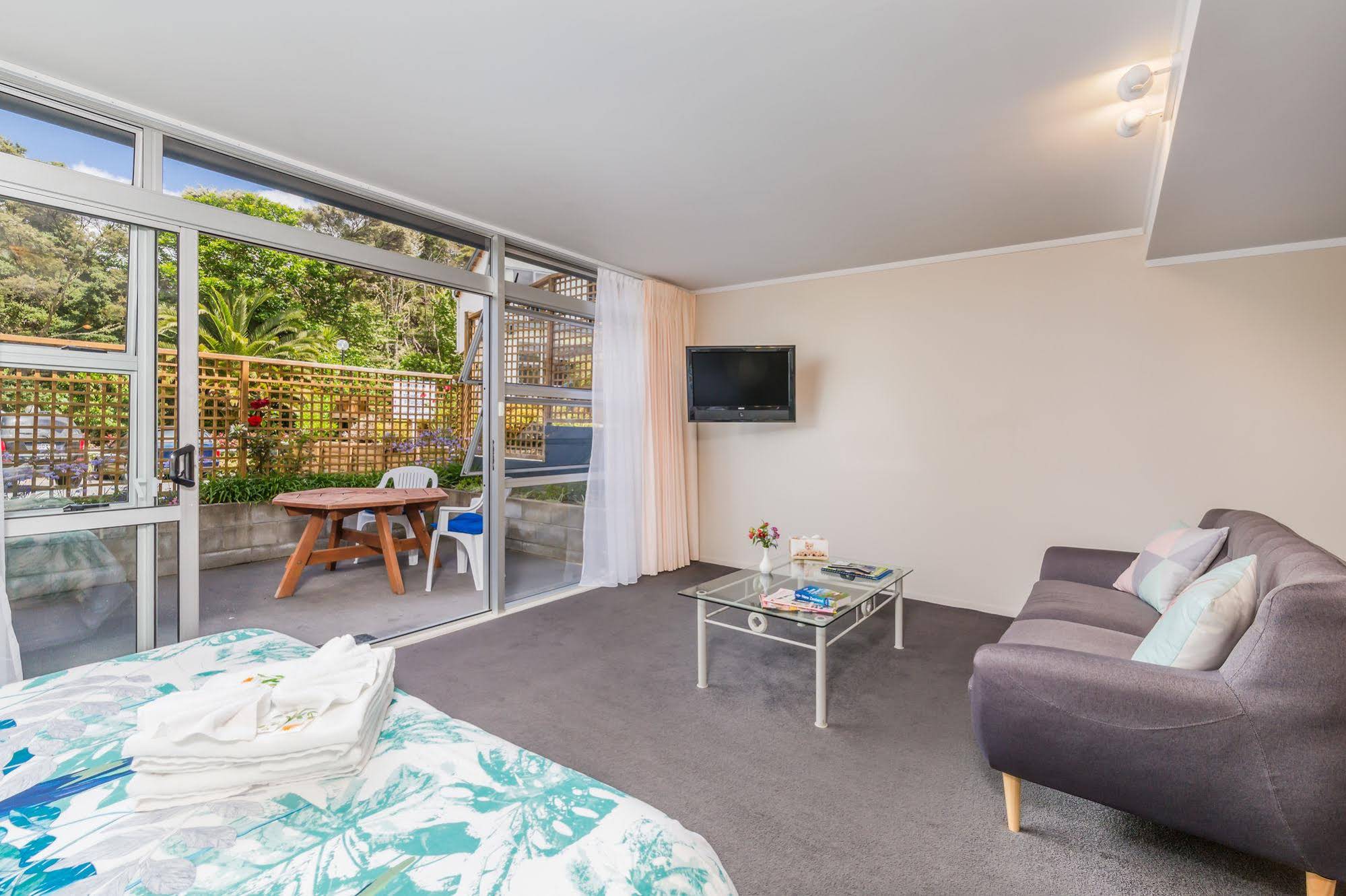 Aloha Seaview Resort Motel