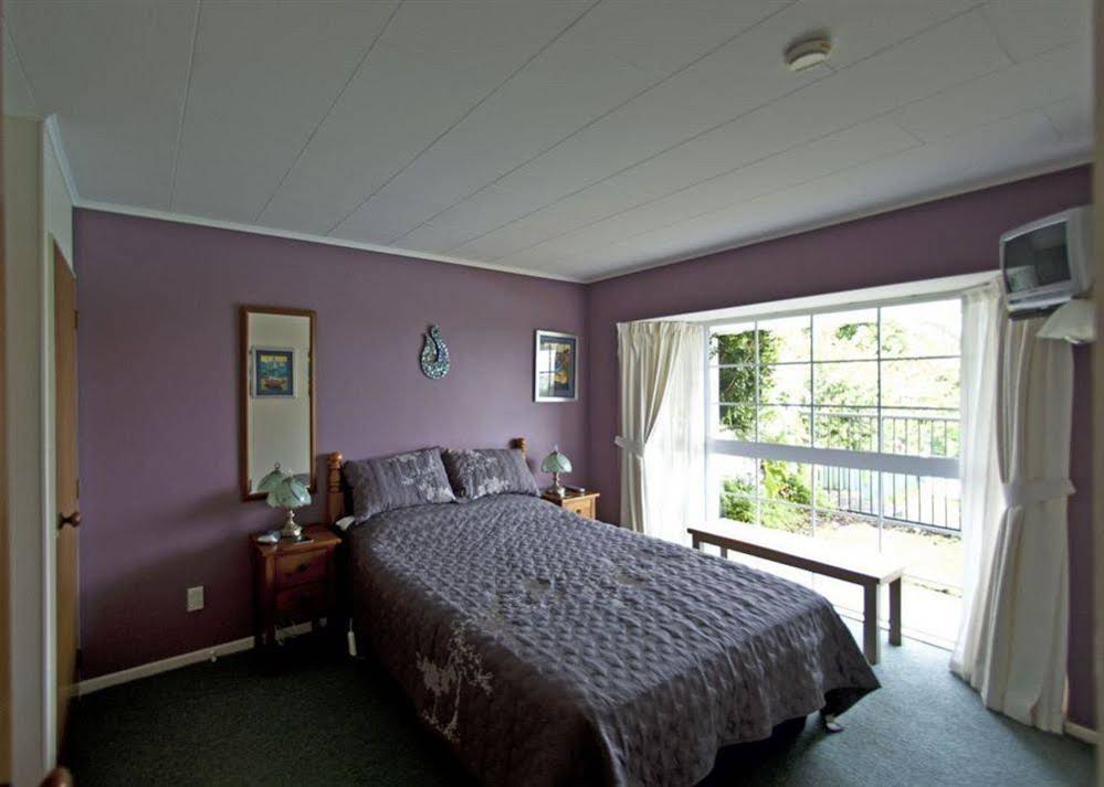 Ash Grove Boutique Motel