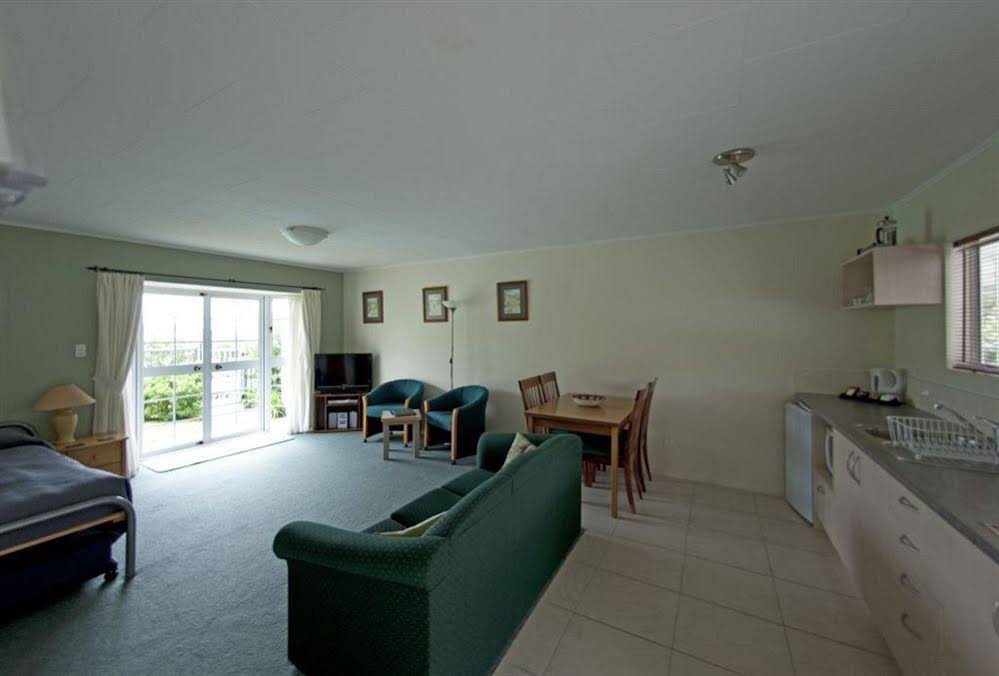 Ash Grove Boutique Motel