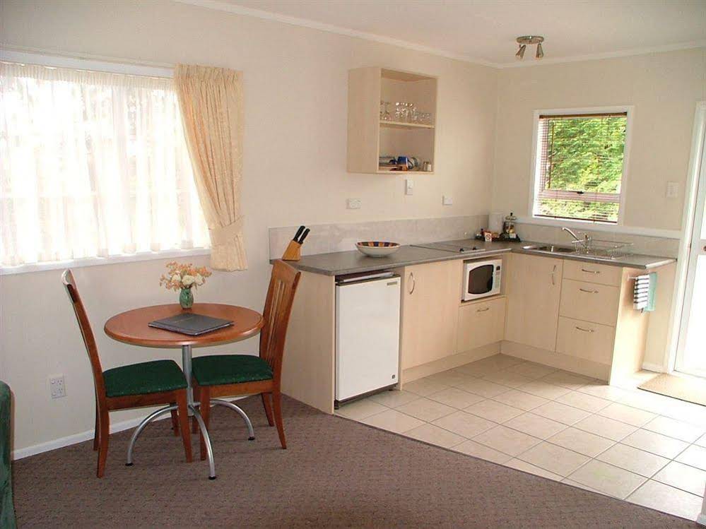 Ash Grove Boutique Motel