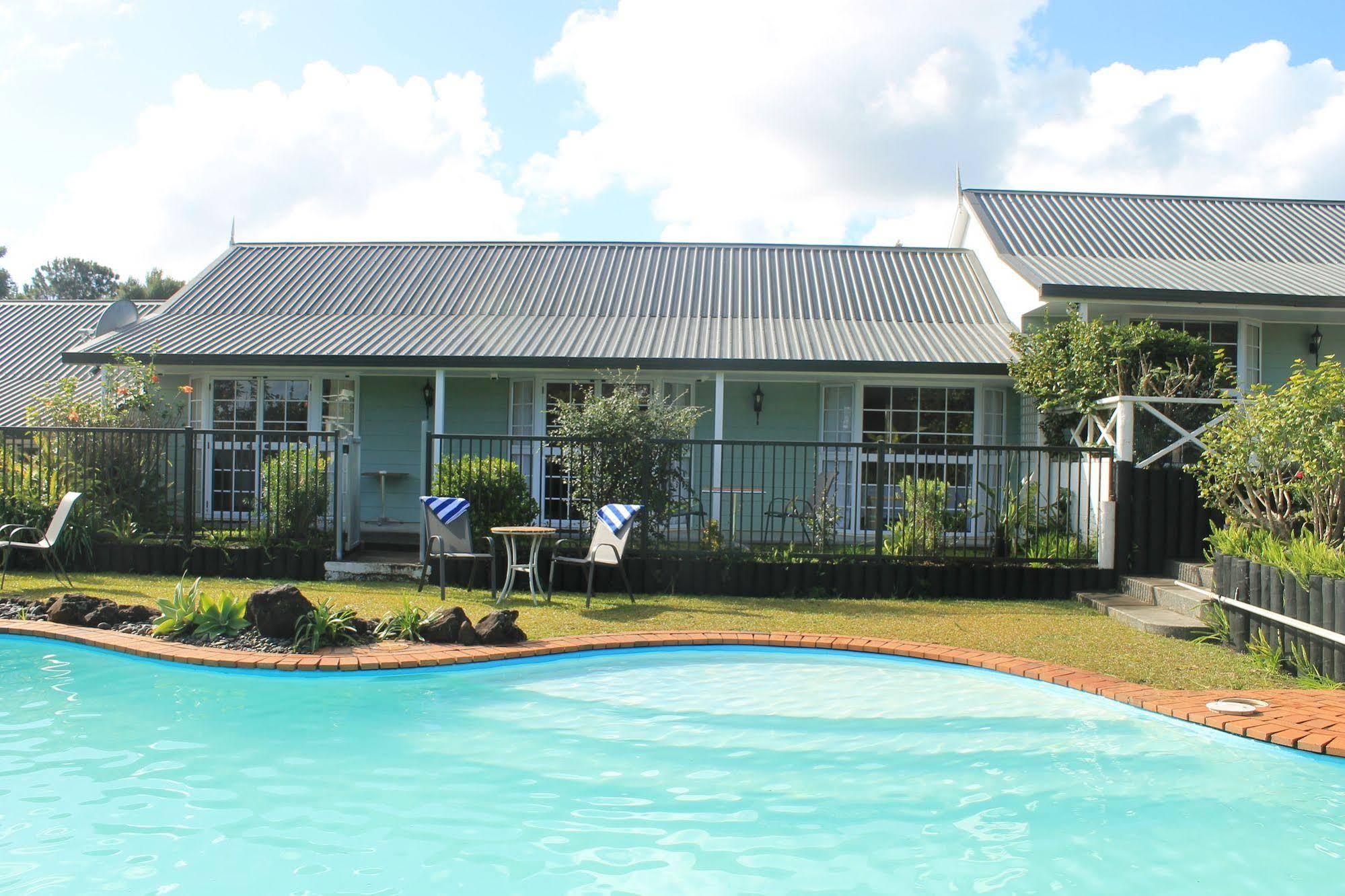 Ash Grove Boutique Motel