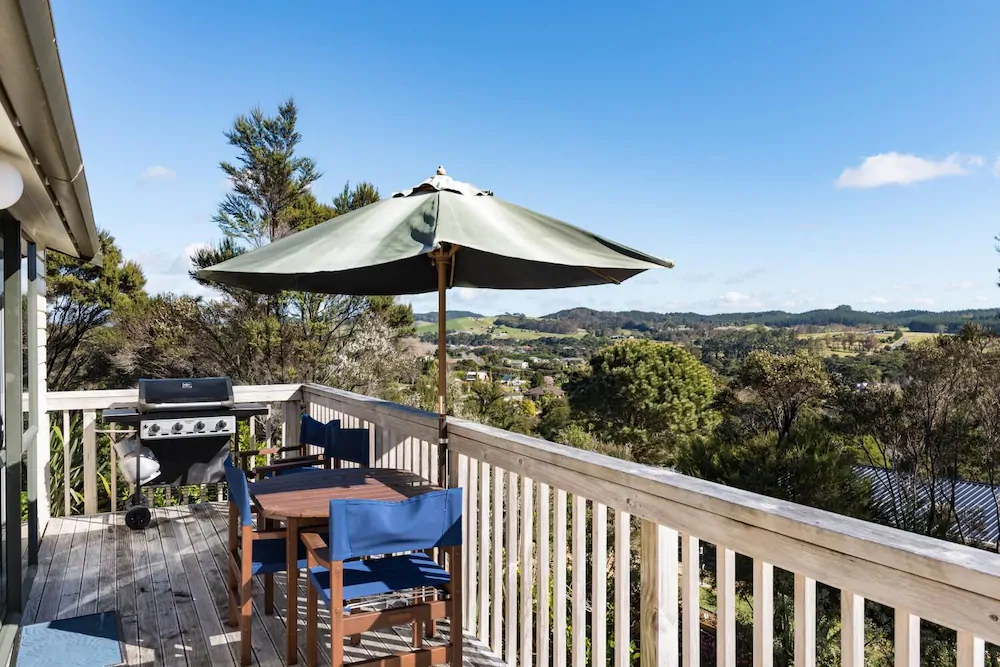 Sunseeker Cottages Motel