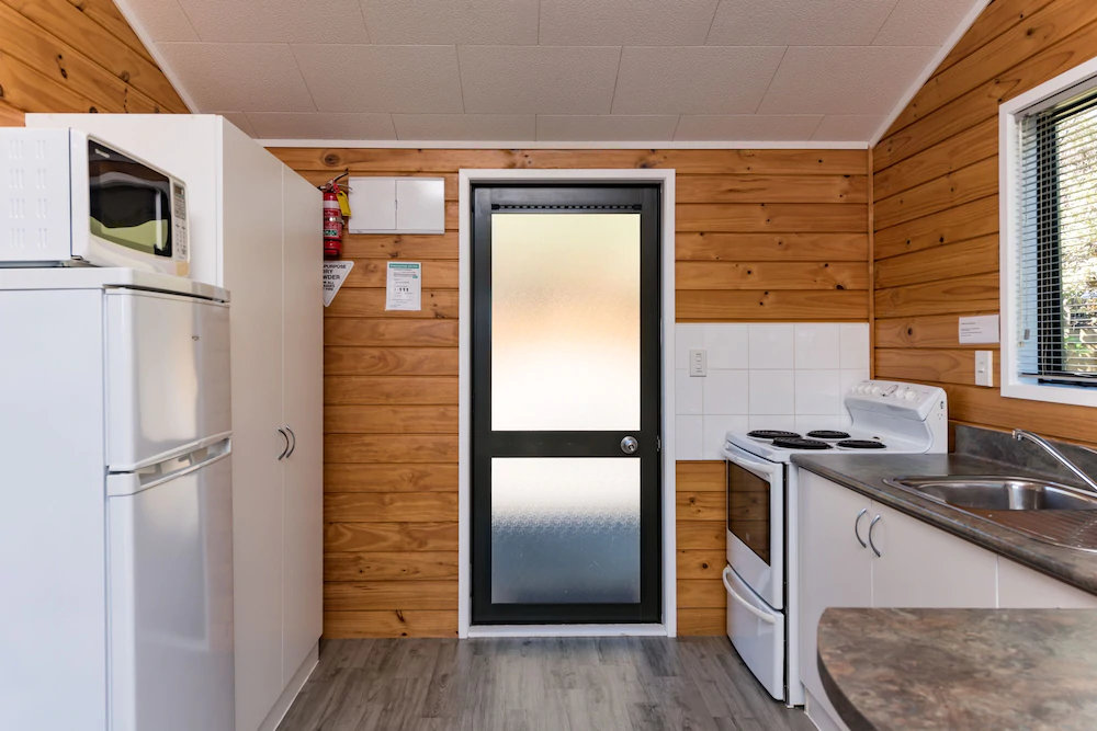 Sunseeker Cottages Motel