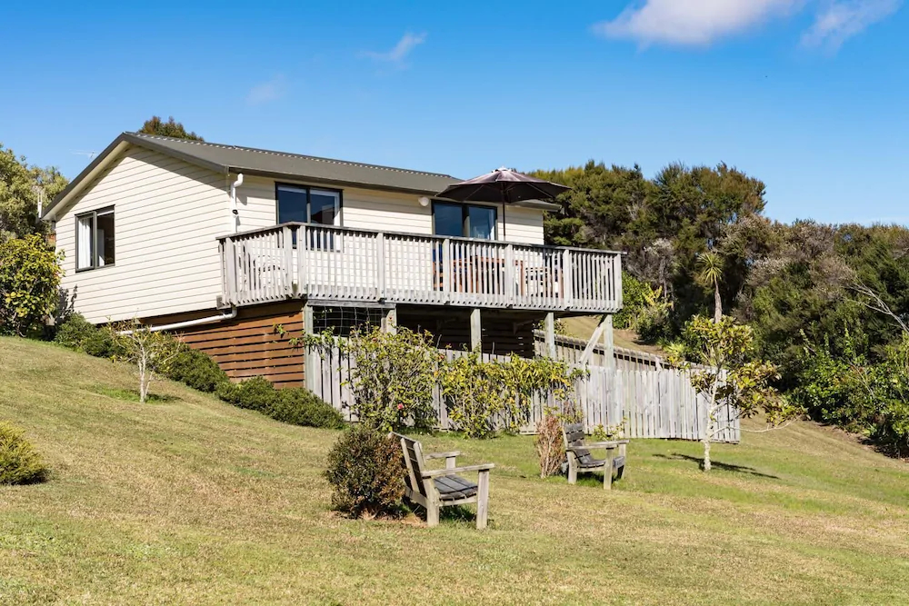 Sunseeker Cottages Motel