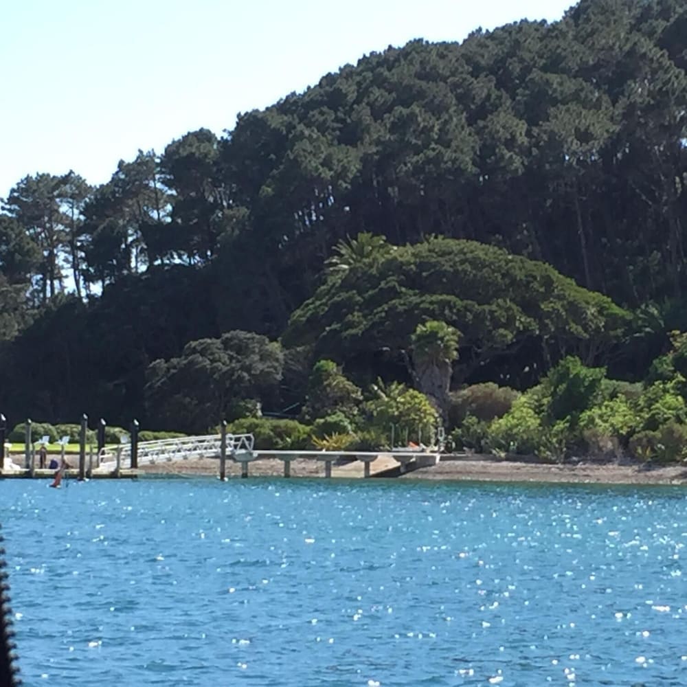 Sunseeker Cottages Motel