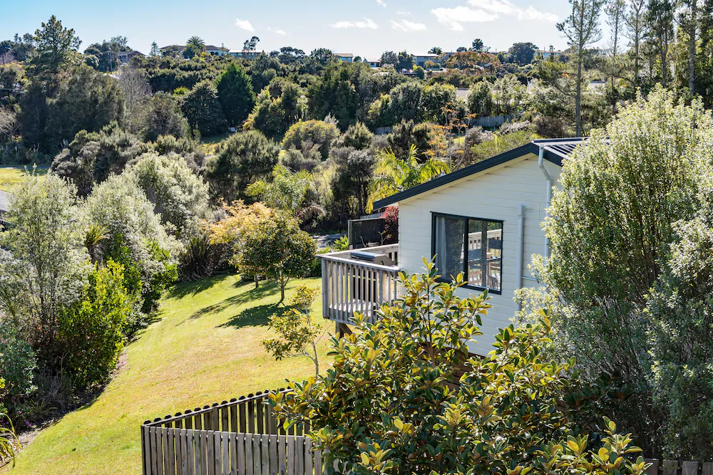 Sunseeker Cottages Motel