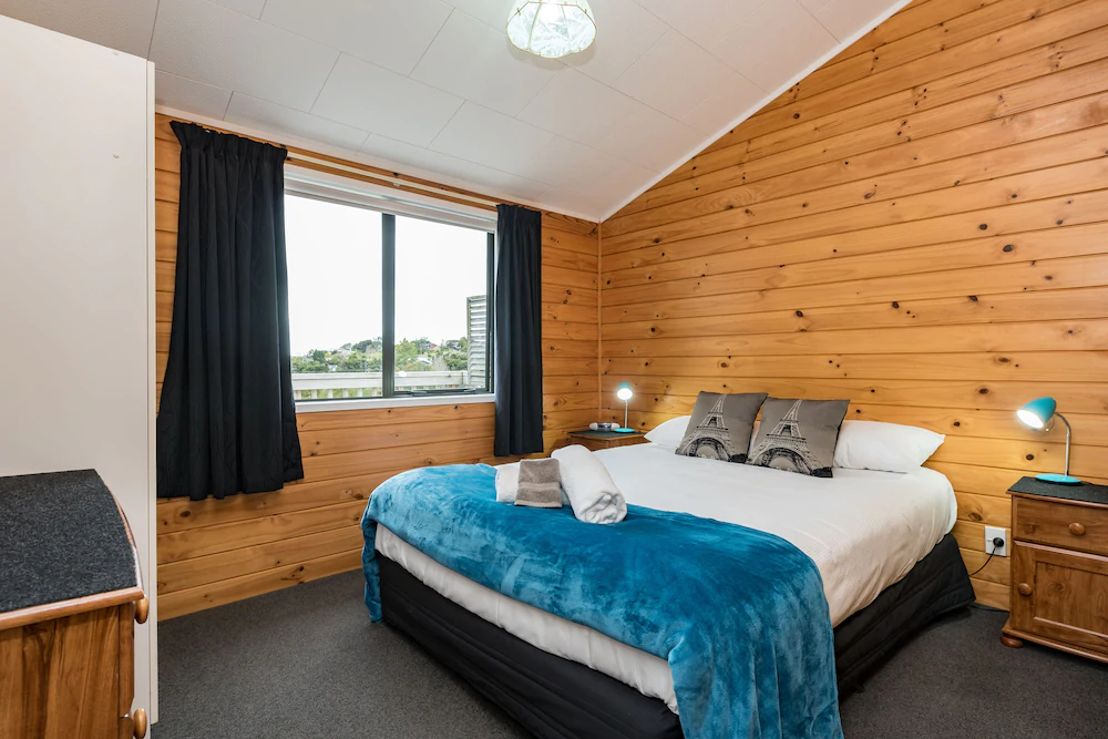 Sunseeker Cottages Motel