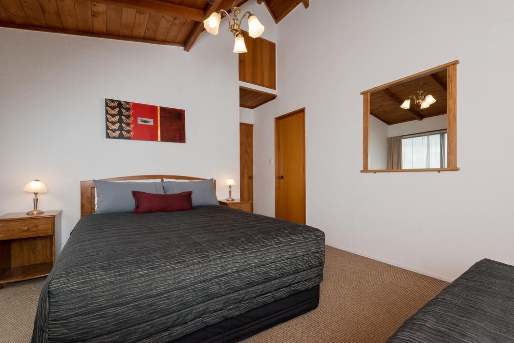 Swiss Chalet Lodge Motel