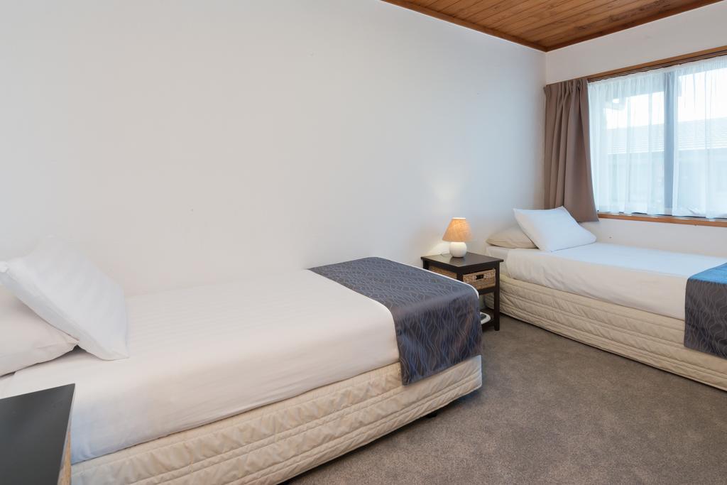 Swiss Chalet Lodge Motel