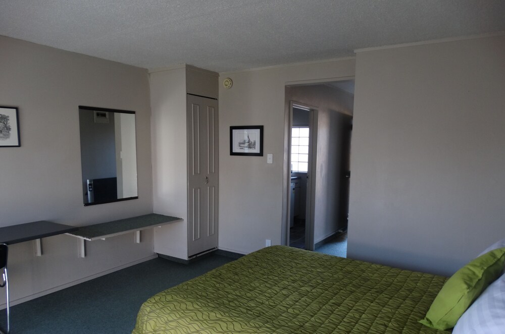 Ambassador Motel