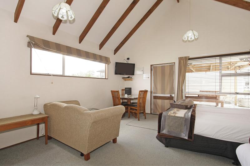 Big Five Motel