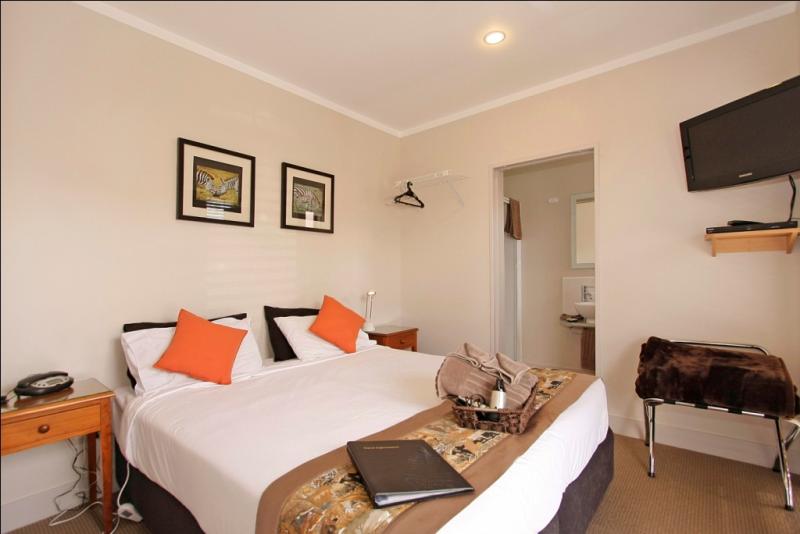 Big Five Motel