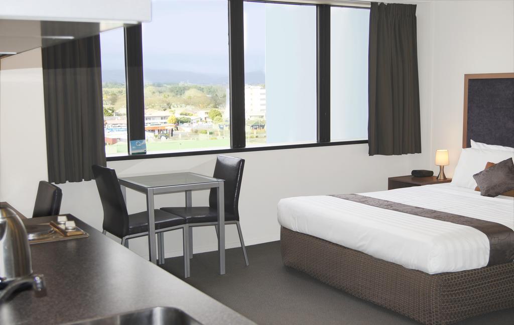 Quality Suites Central Square