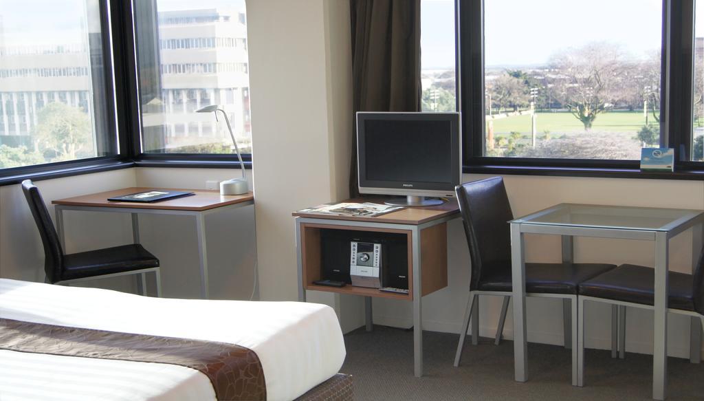 Quality Suites Central Square