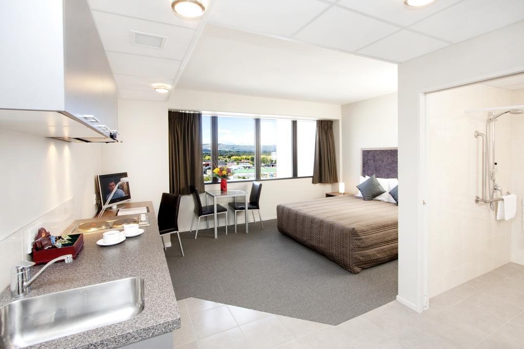 Quality Suites Central Square