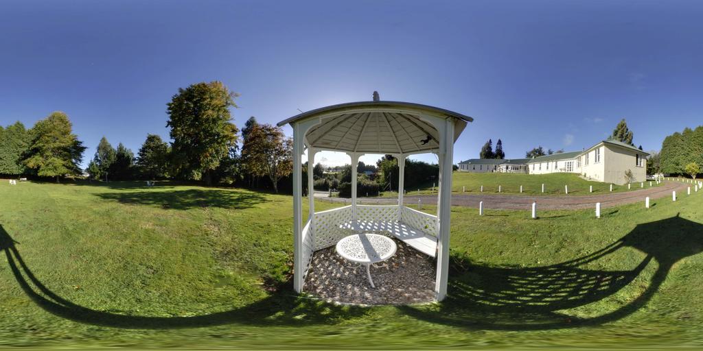 Snowy Waters Lodge & Tours