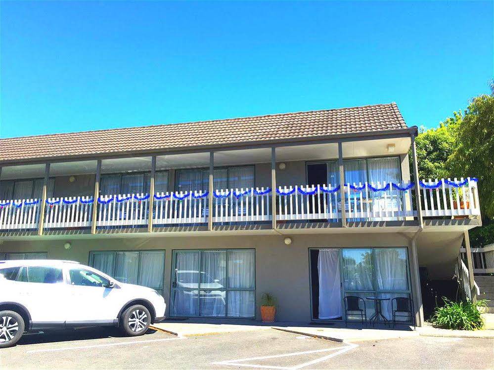 Accolade Lodge Motel