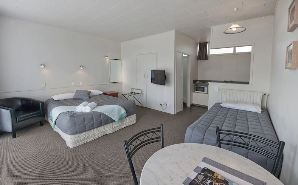 Aura Accommodation